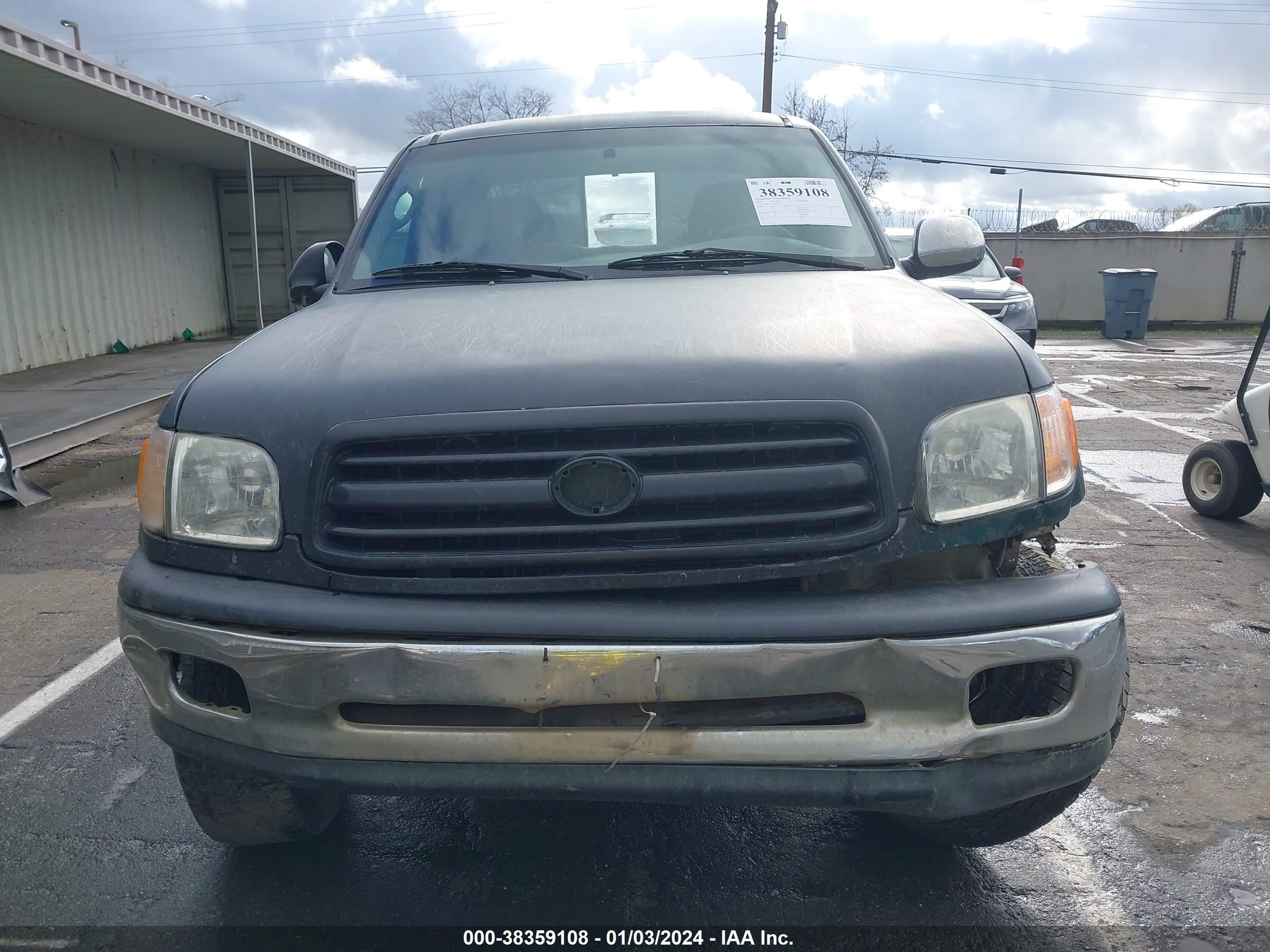 Photo 11 VIN: 5TBBT4411YS002111 - TOYOTA TUNDRA 