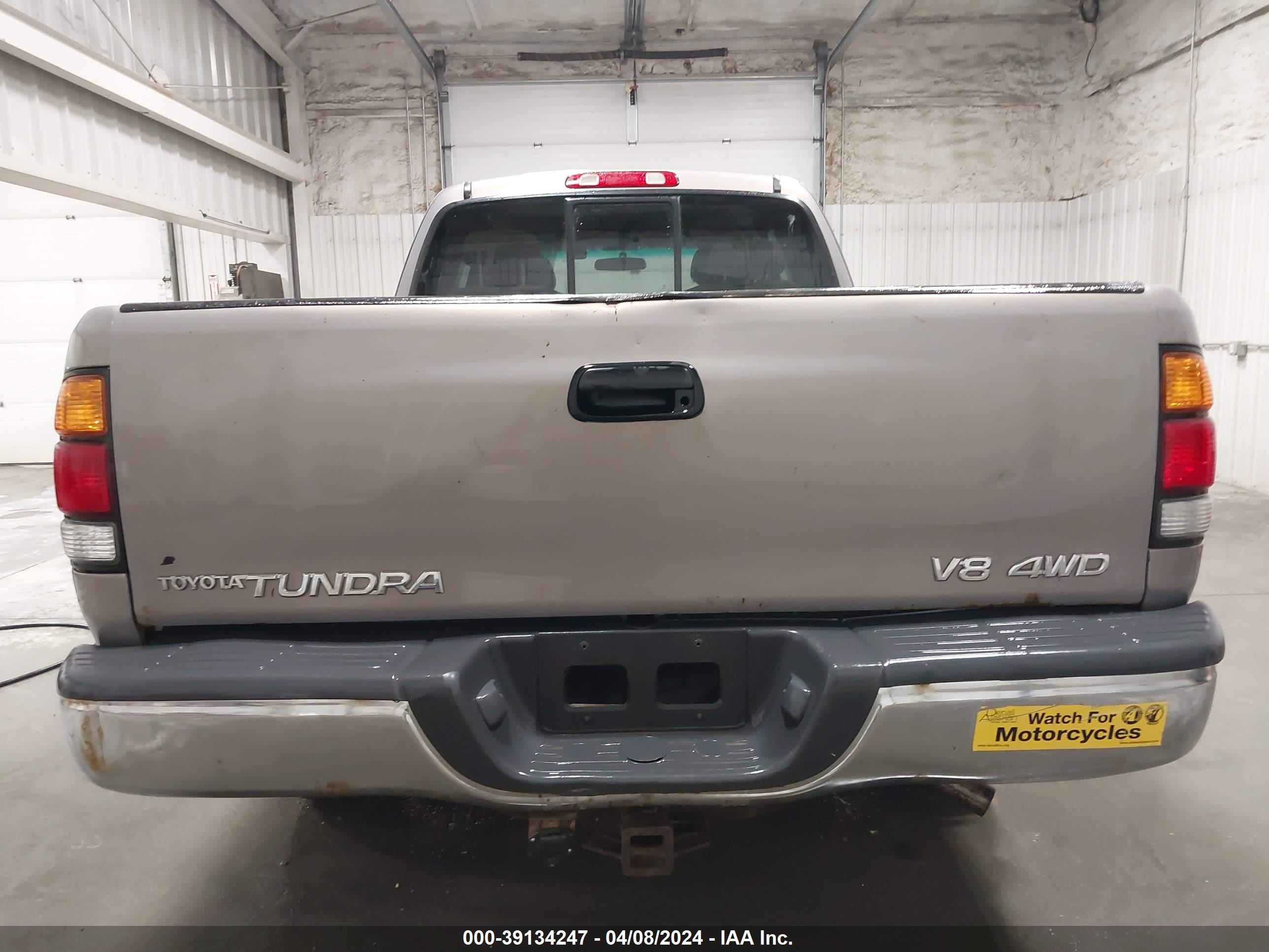 Photo 15 VIN: 5TBBT4411YS022343 - TOYOTA TUNDRA 