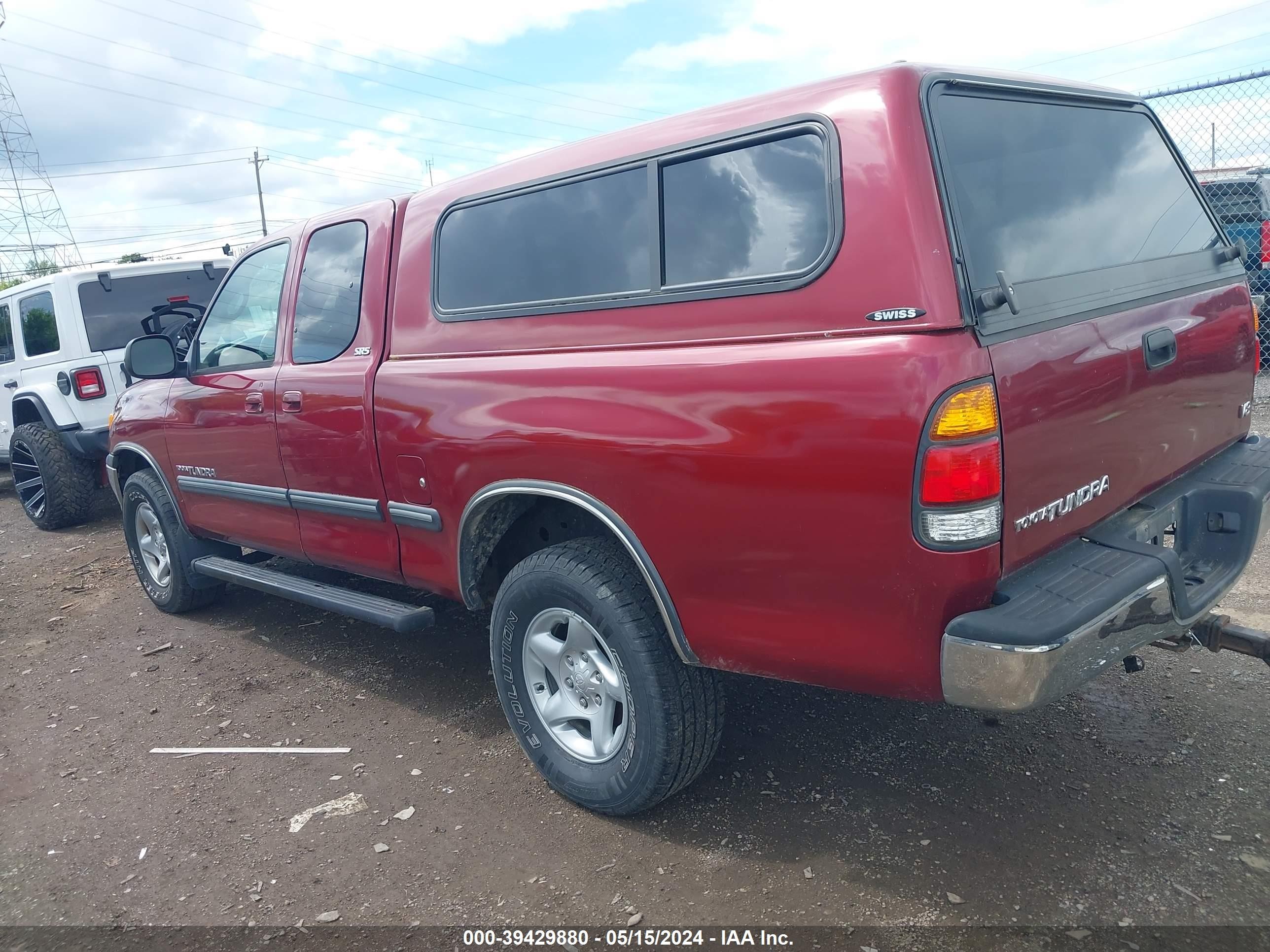 Photo 2 VIN: 5TBBT4411YS080775 - TOYOTA TUNDRA 