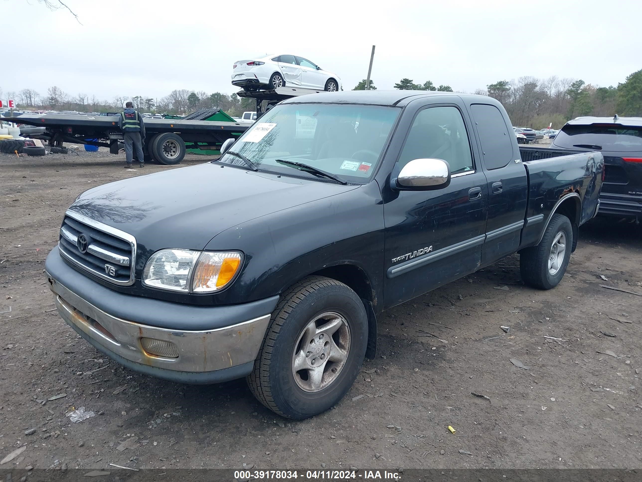 Photo 1 VIN: 5TBBT4412YS059689 - TOYOTA TUNDRA 