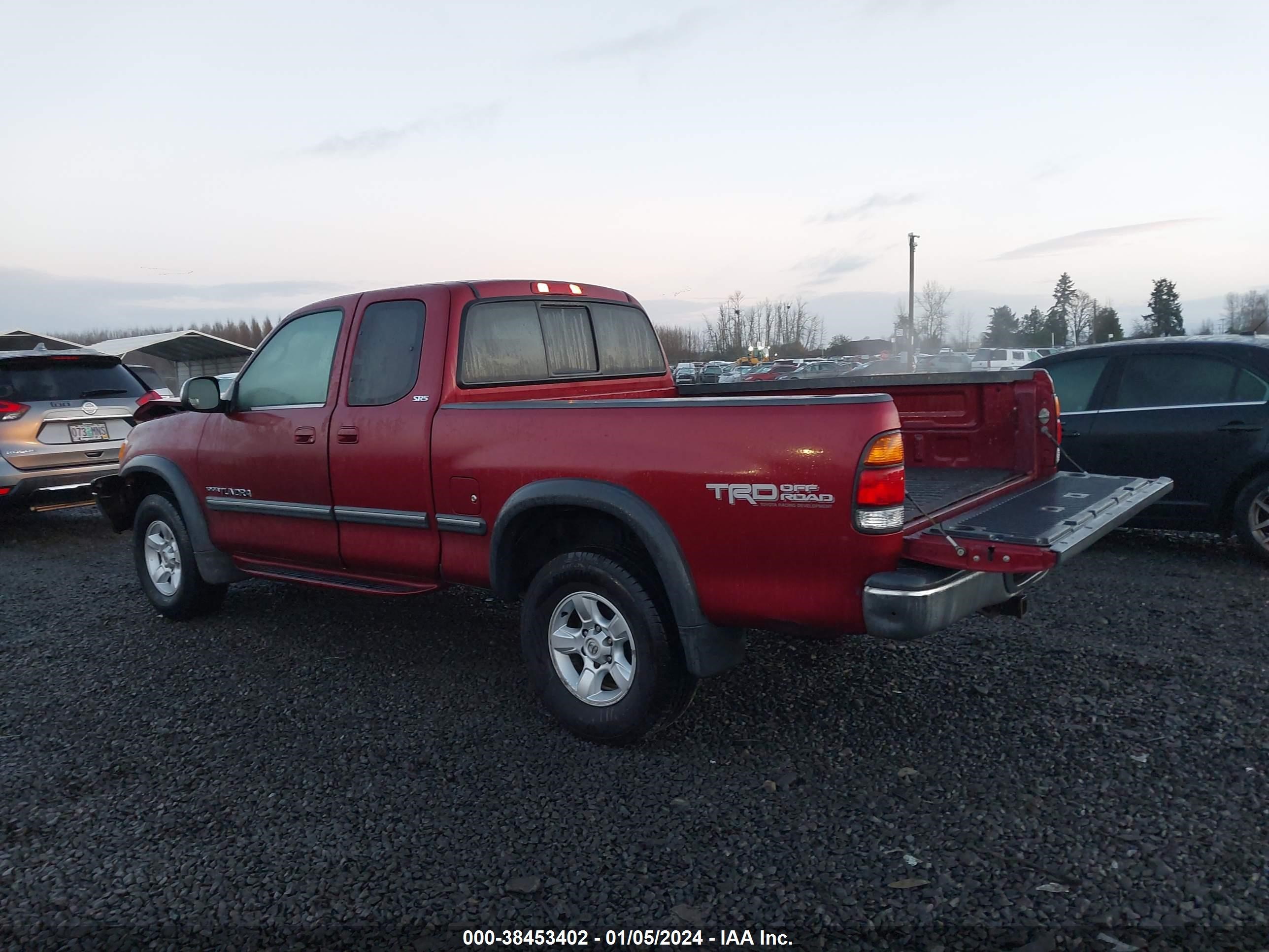 Photo 2 VIN: 5TBBT44162S318319 - TOYOTA TUNDRA 