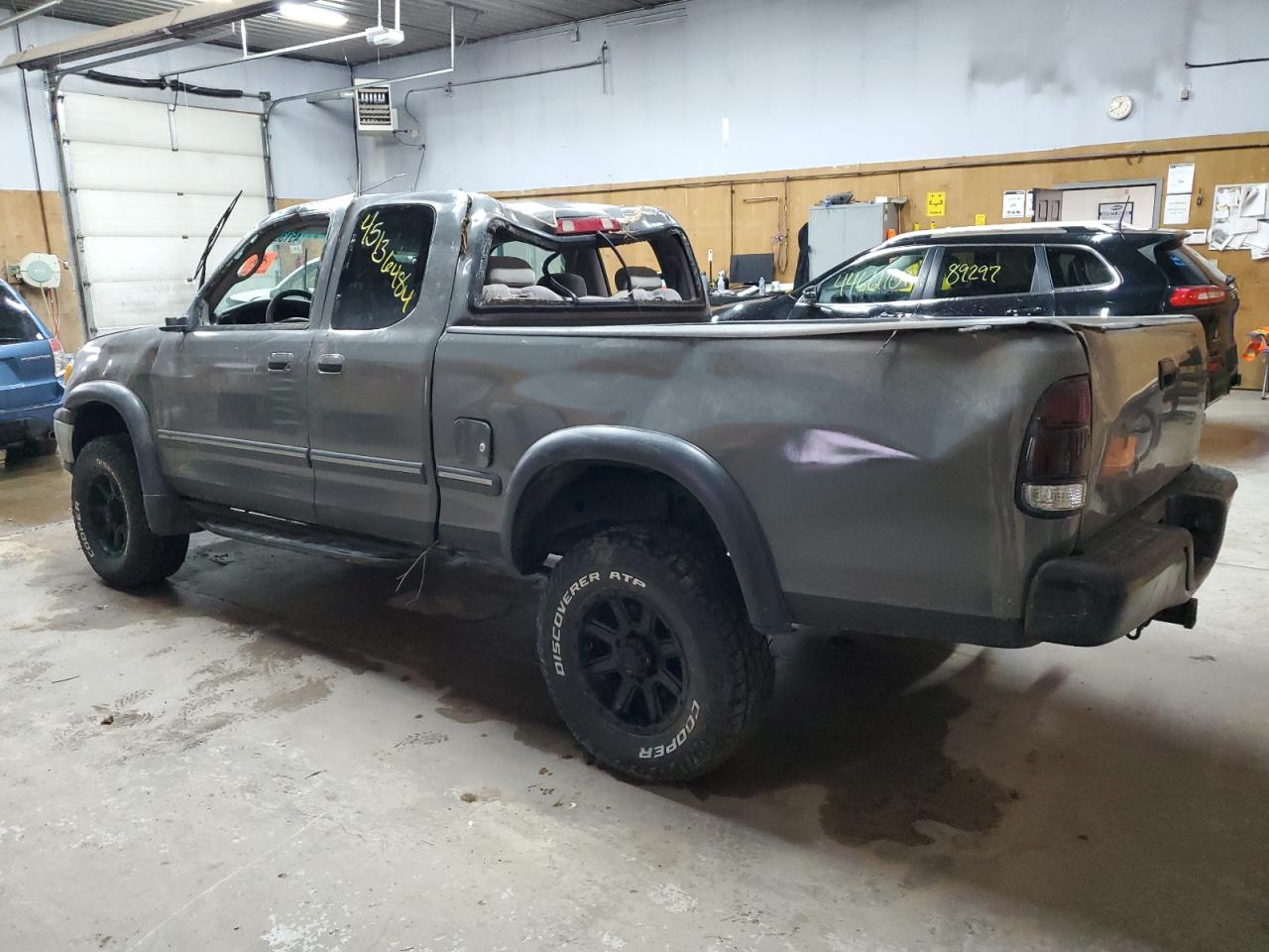 Photo 1 VIN: 5TBBT4416YS012374 - TOYOTA TUNDRA 