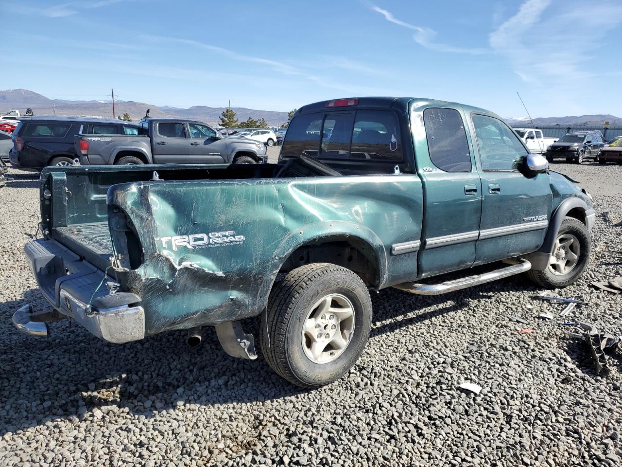 Photo 2 VIN: 5TBBT4416YS033211 - TOYOTA TUNDRA 