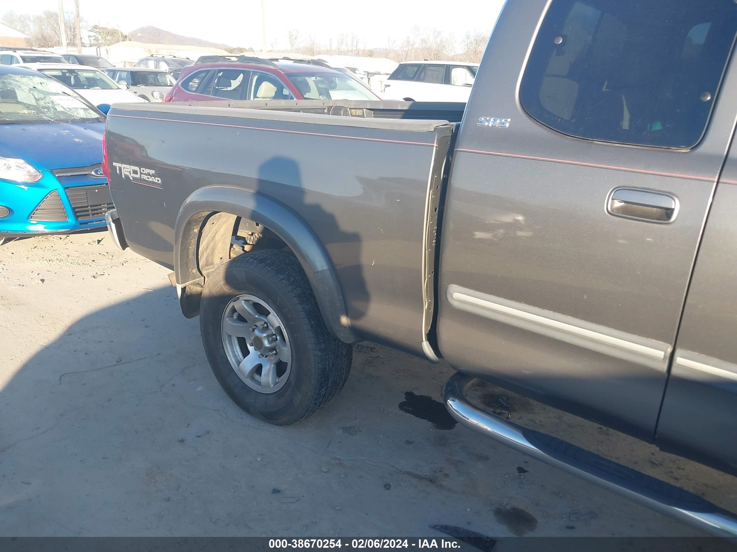 Photo 11 VIN: 5TBBT44176S473757 - TOYOTA TUNDRA 