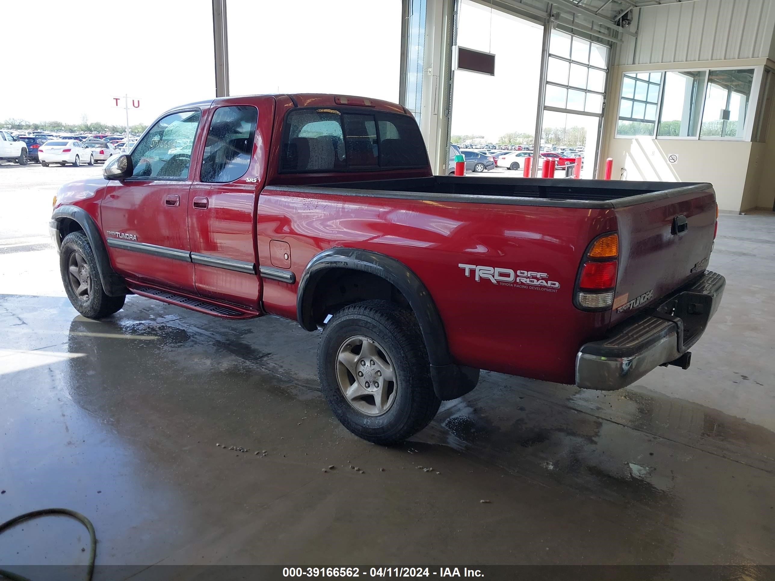 Photo 2 VIN: 5TBBT44182S236236 - TOYOTA TUNDRA 