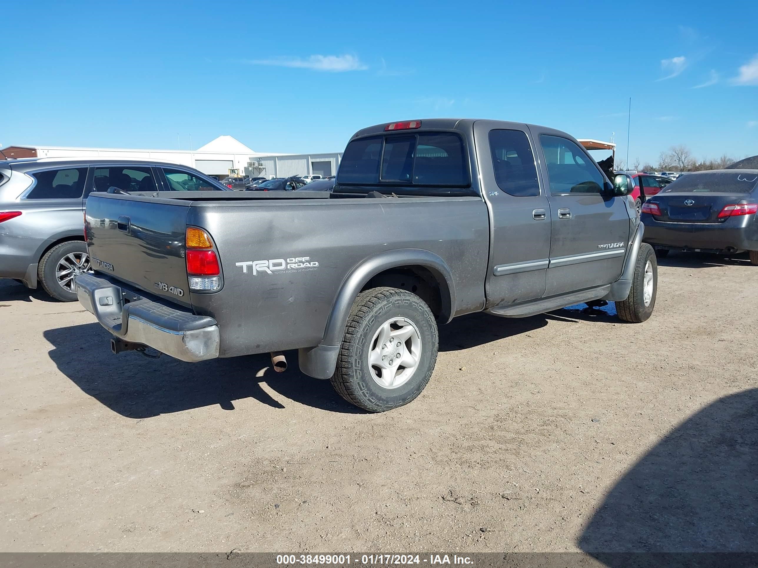 Photo 3 VIN: 5TBBT441X4S441642 - TOYOTA TUNDRA 