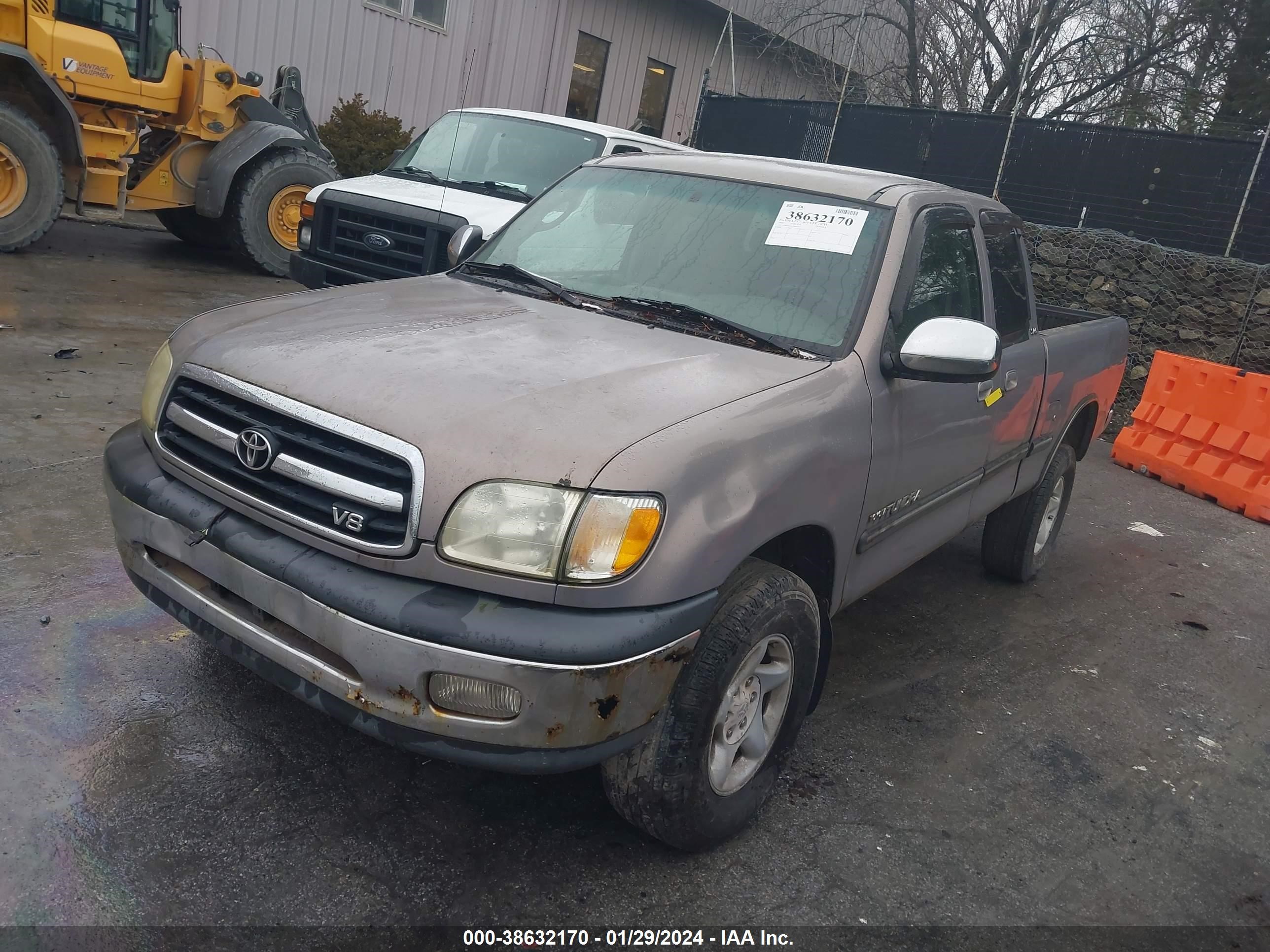 Photo 1 VIN: 5TBBT441XYS001507 - TOYOTA TUNDRA 