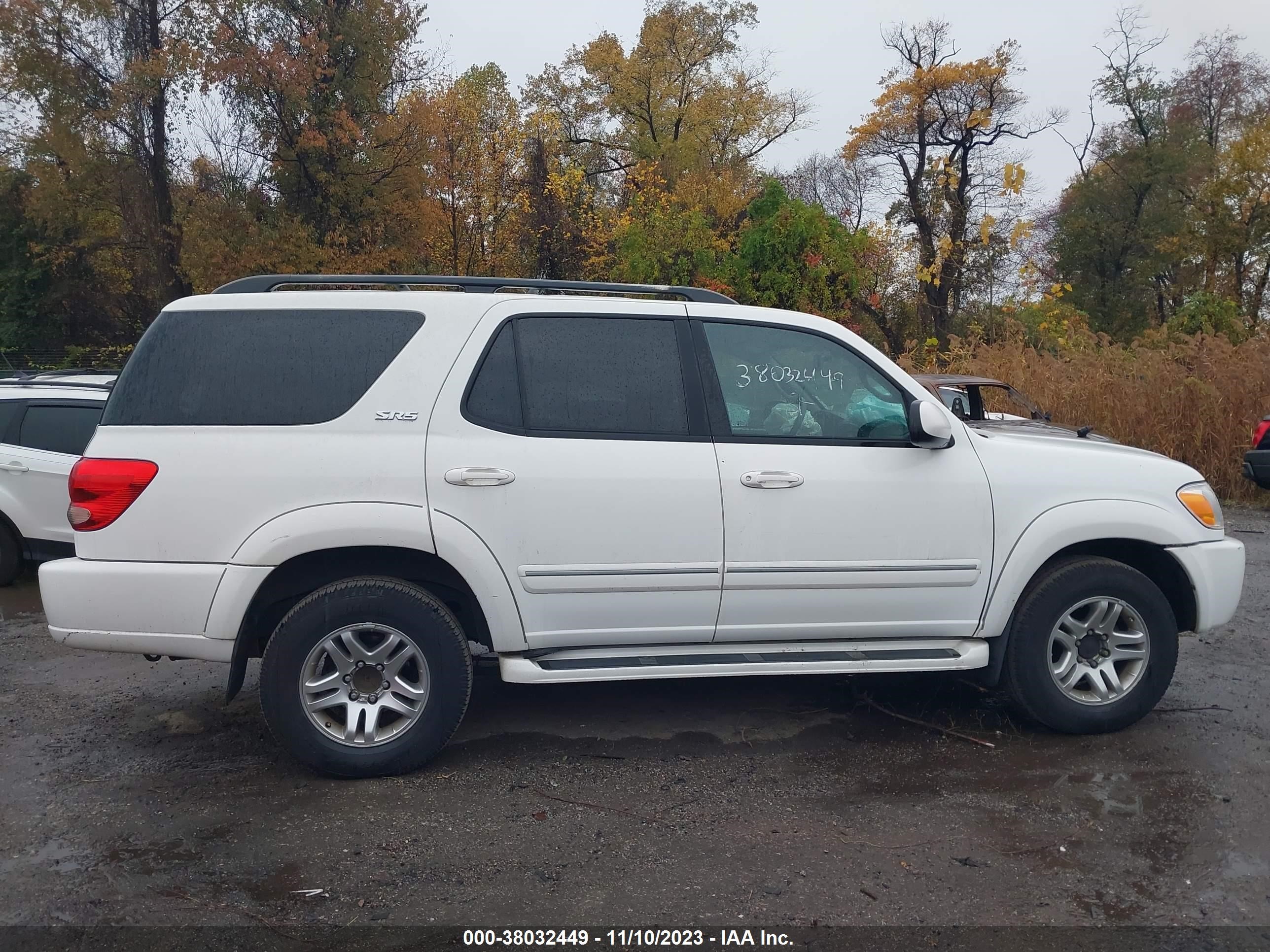 Photo 12 VIN: 5TBBT44A35S257676 - TOYOTA SEQUOIA 