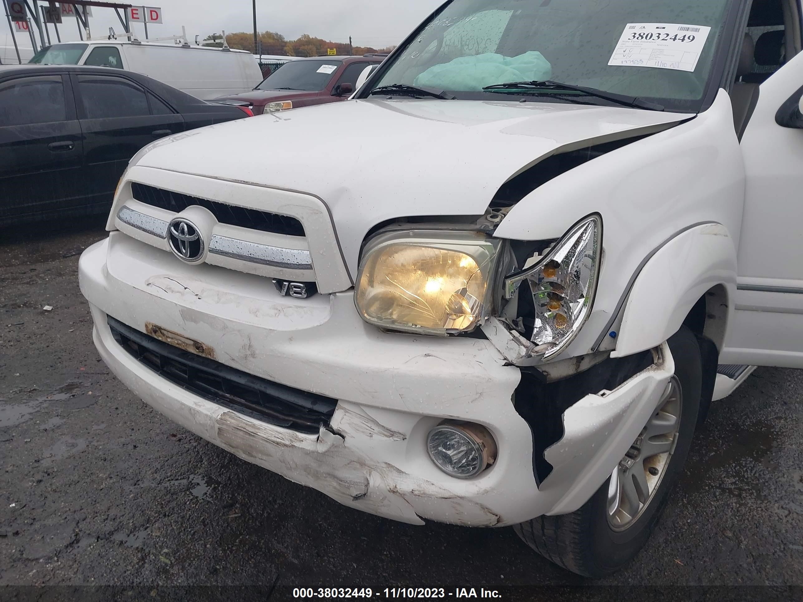 Photo 5 VIN: 5TBBT44A35S257676 - TOYOTA SEQUOIA 