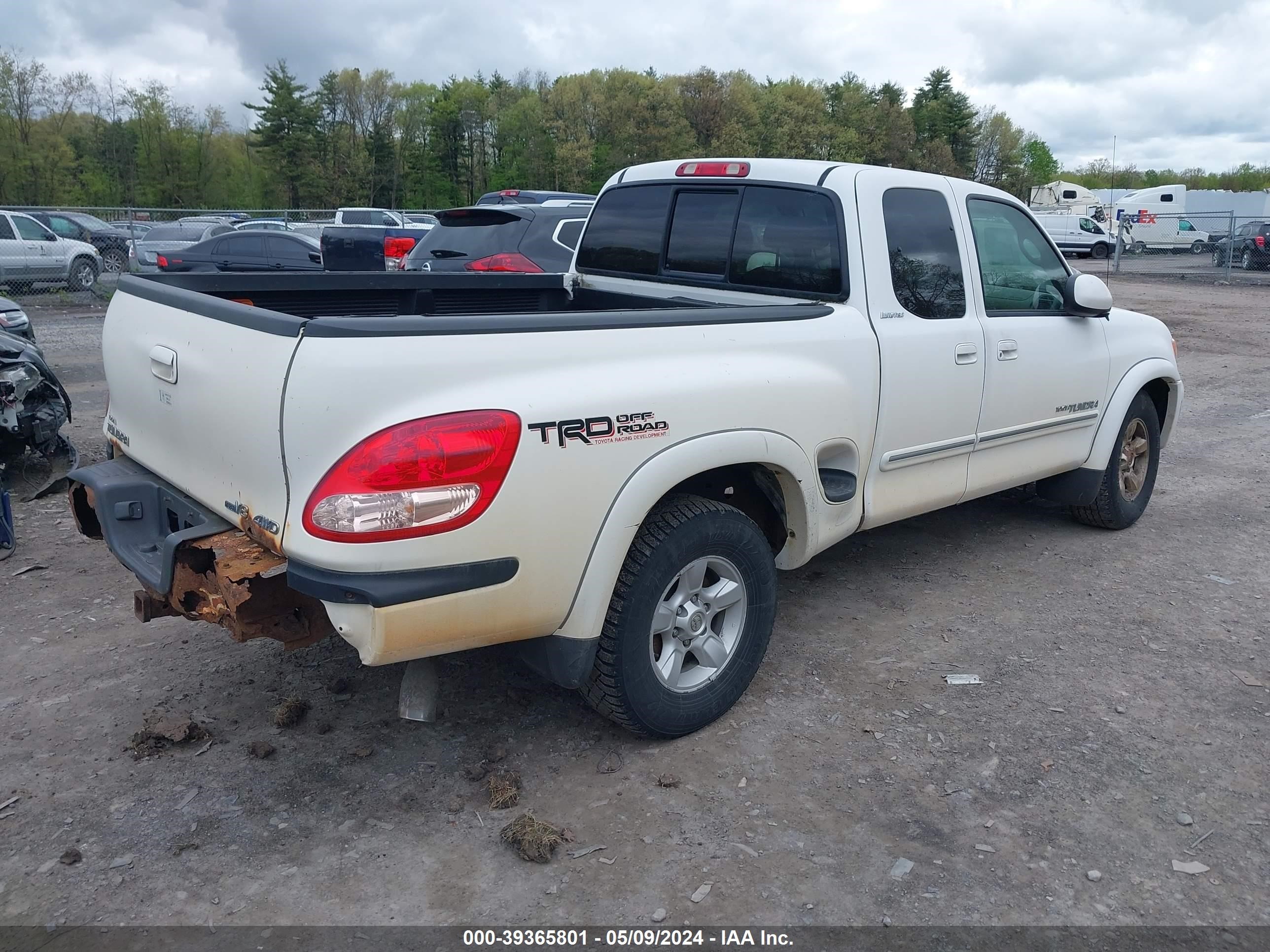 Photo 3 VIN: 5TBBT48115S468613 - TOYOTA TUNDRA 