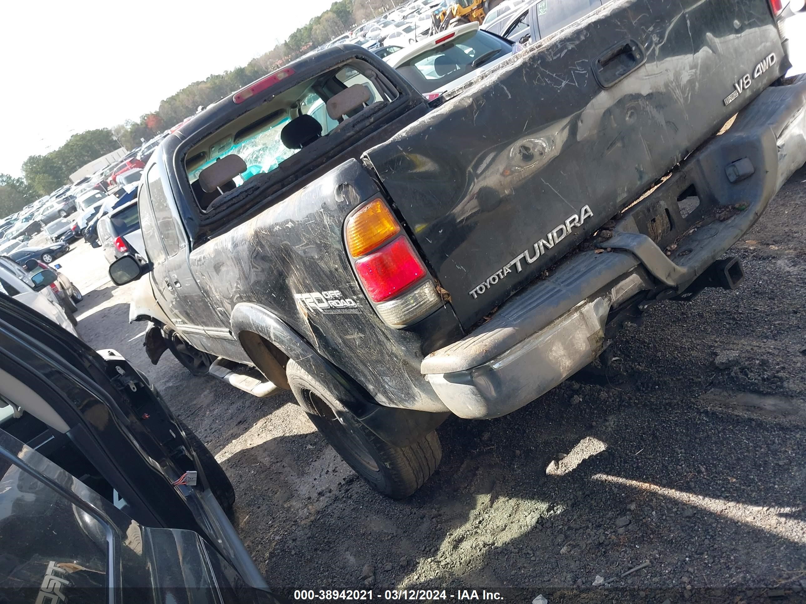 Photo 2 VIN: 5TBBT48121S189763 - TOYOTA TUNDRA 