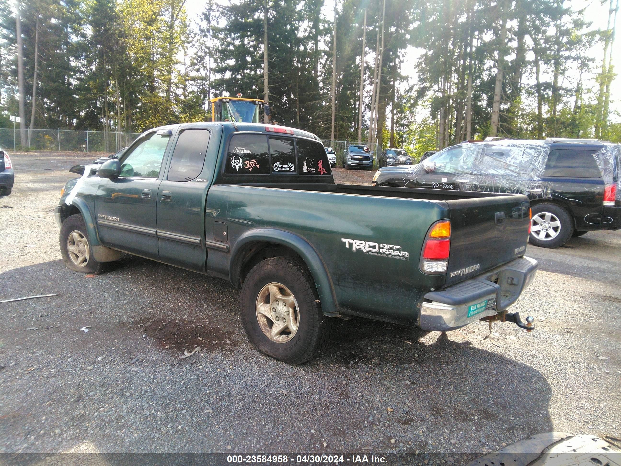 Photo 2 VIN: 5TBBT4819YS084566 - TOYOTA TUNDRA 