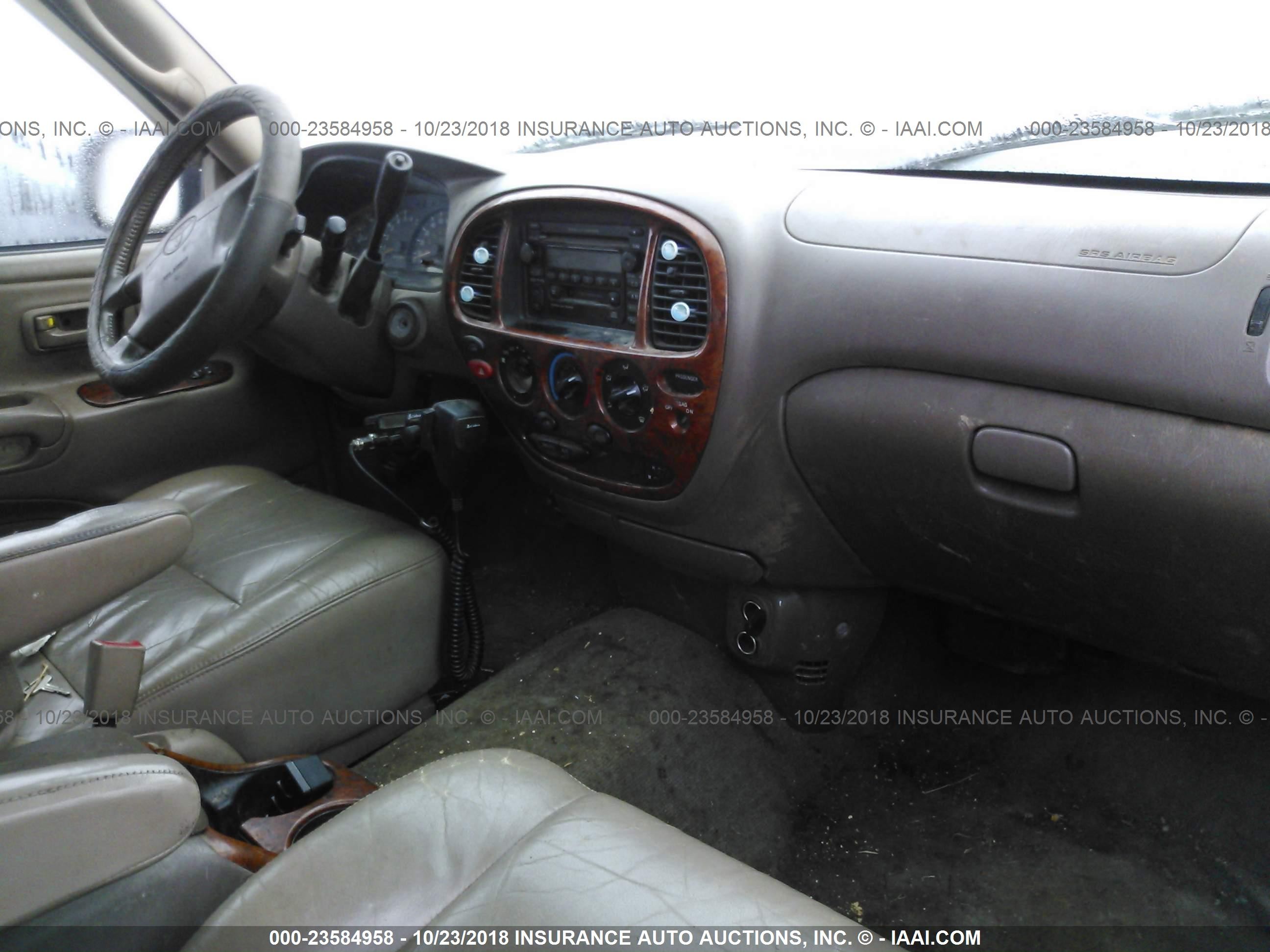 Photo 4 VIN: 5TBBT4819YS084566 - TOYOTA TUNDRA 