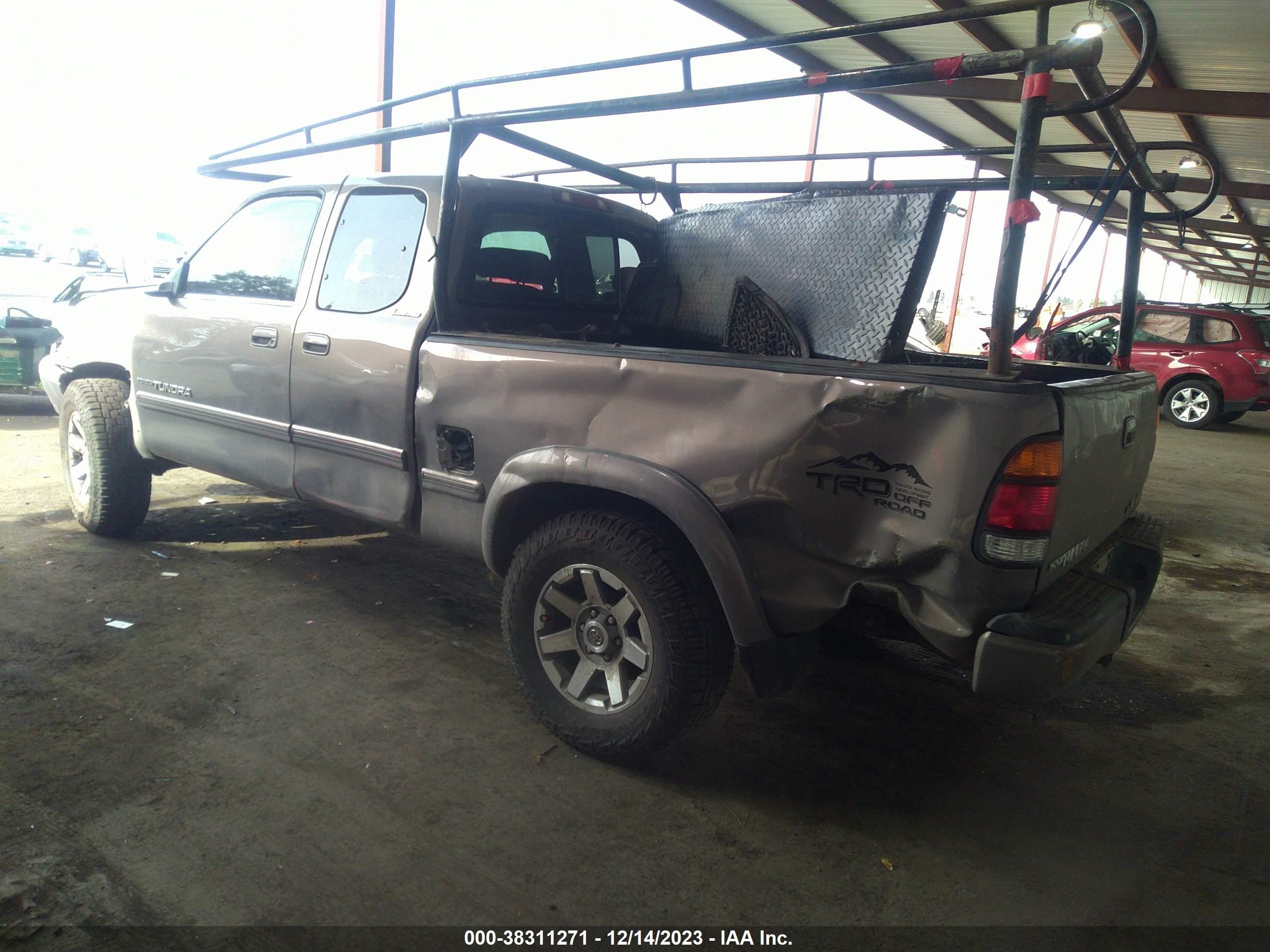 Photo 2 VIN: 5TBBT481X1S133943 - TOYOTA TUNDRA 