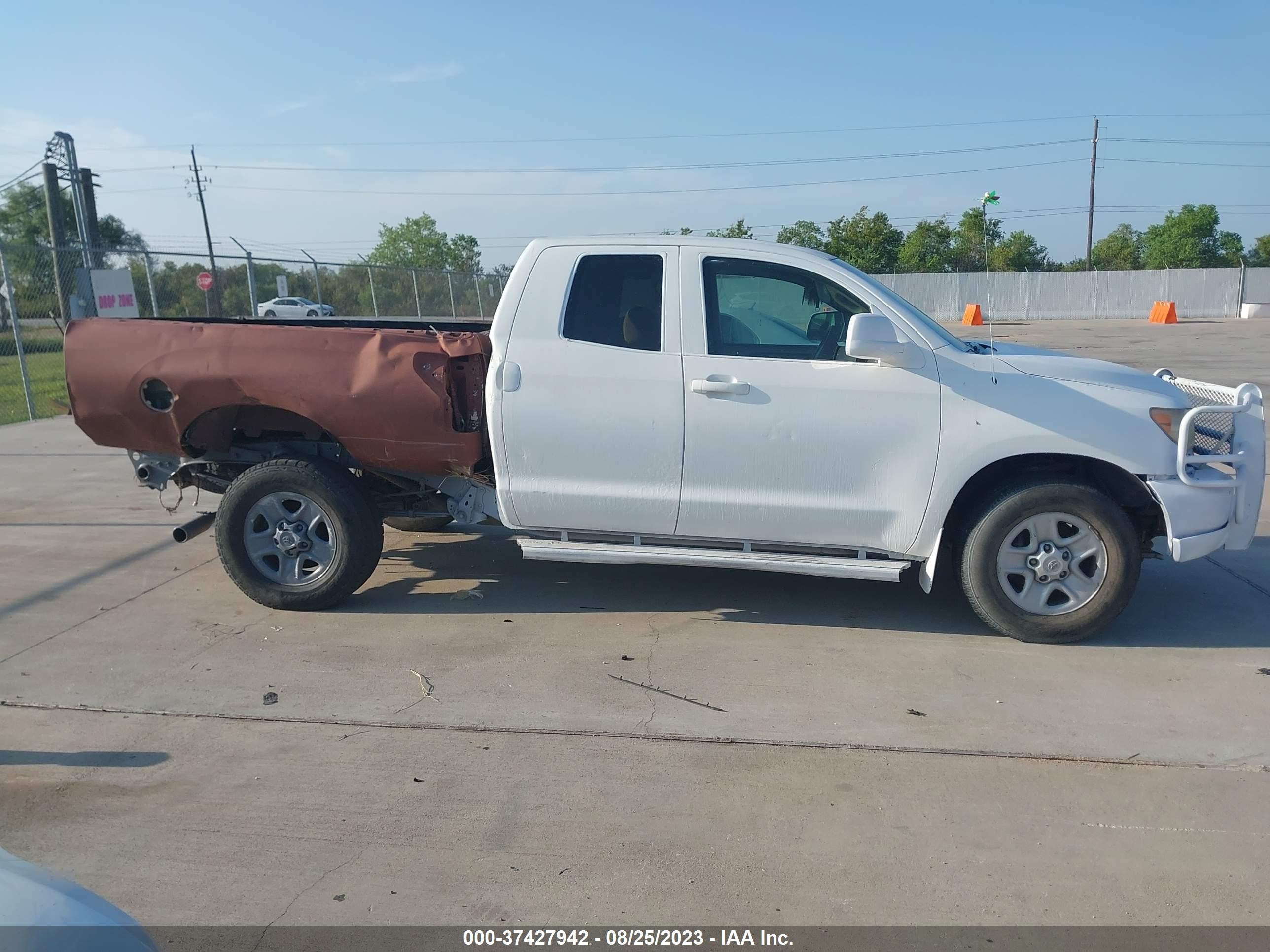 Photo 12 VIN: 5TBBT54197S450679 - TOYOTA TUNDRA 