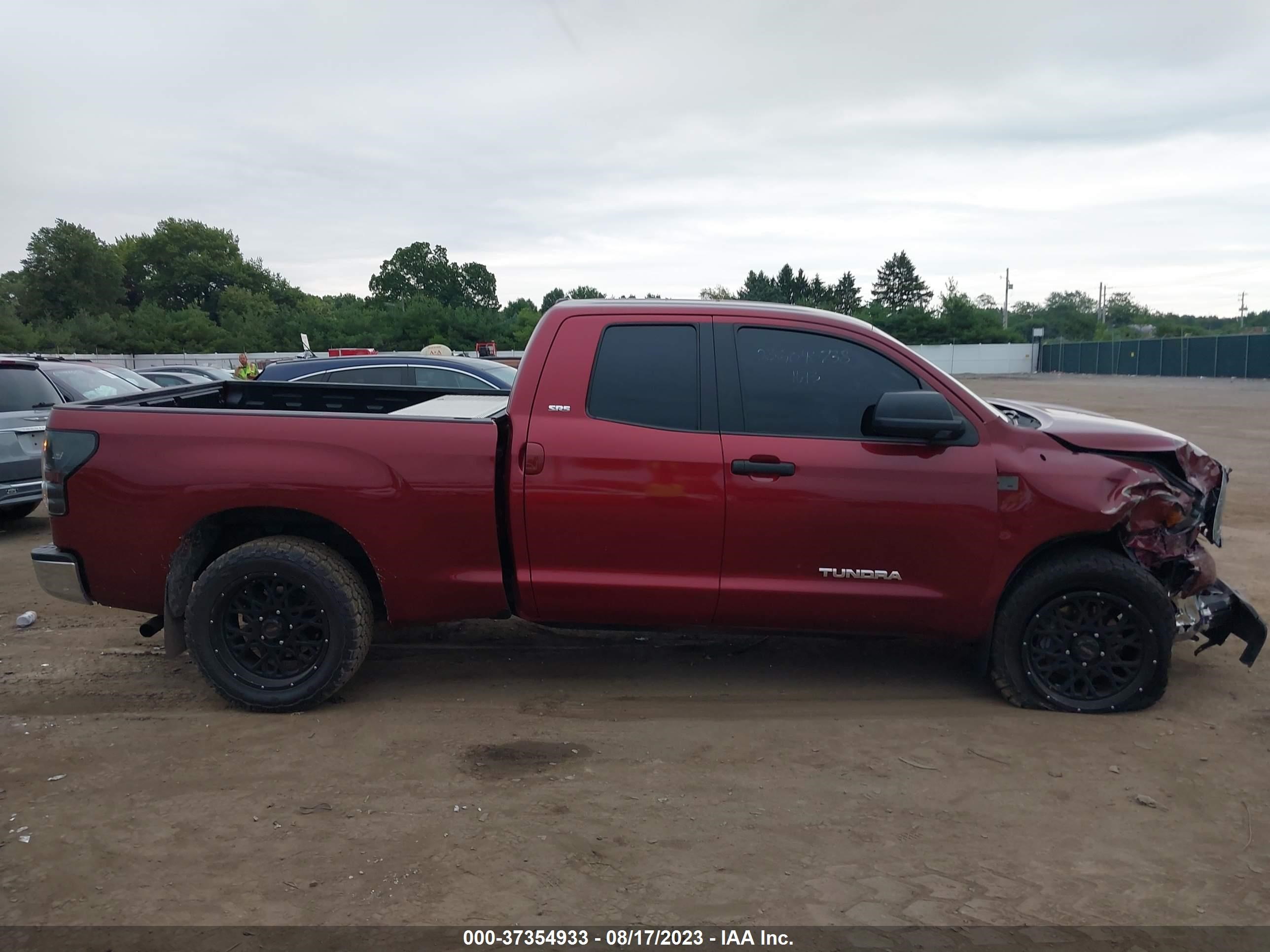 Photo 12 VIN: 5TBBT54198S461103 - TOYOTA TUNDRA 