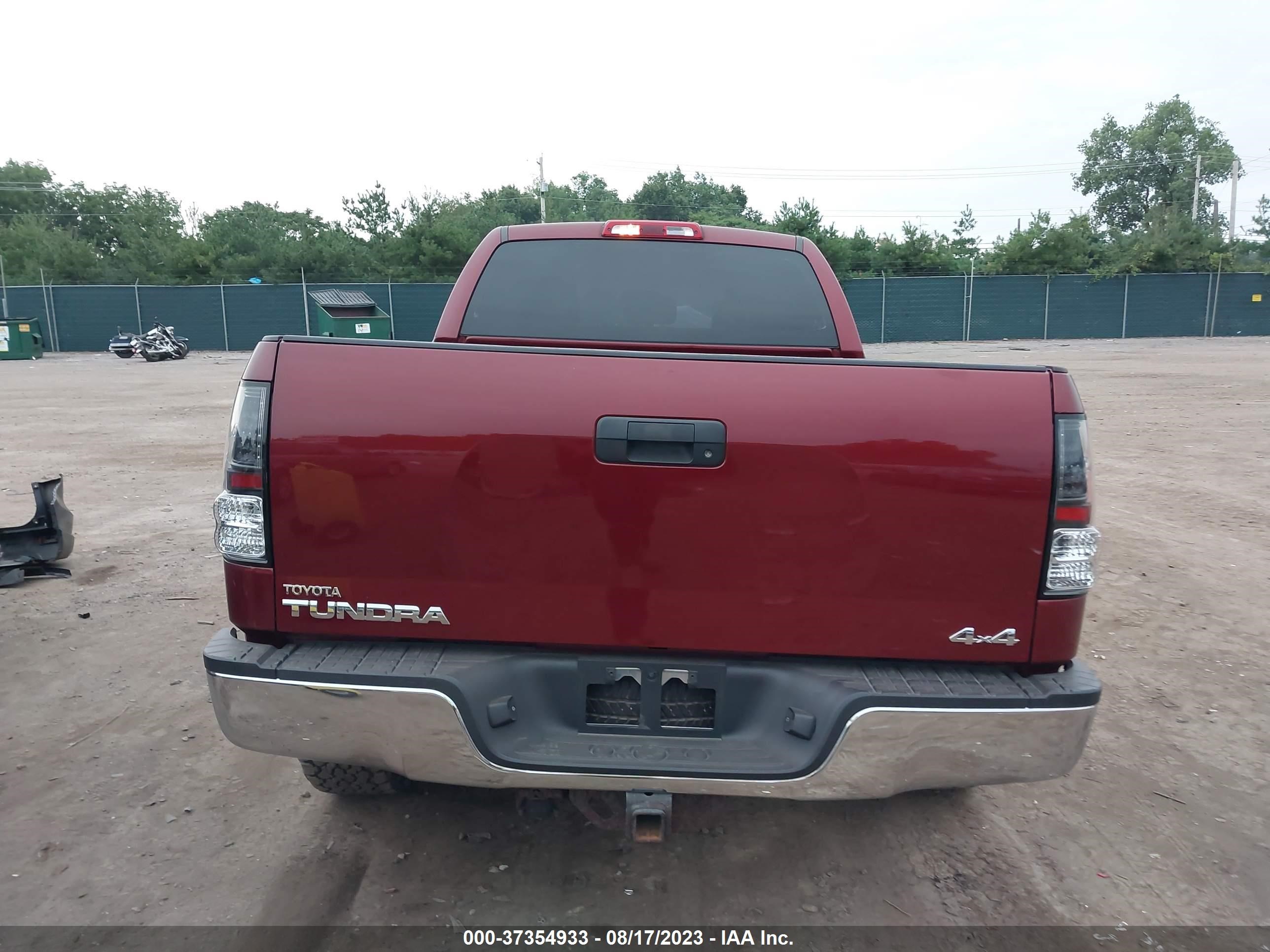 Photo 15 VIN: 5TBBT54198S461103 - TOYOTA TUNDRA 