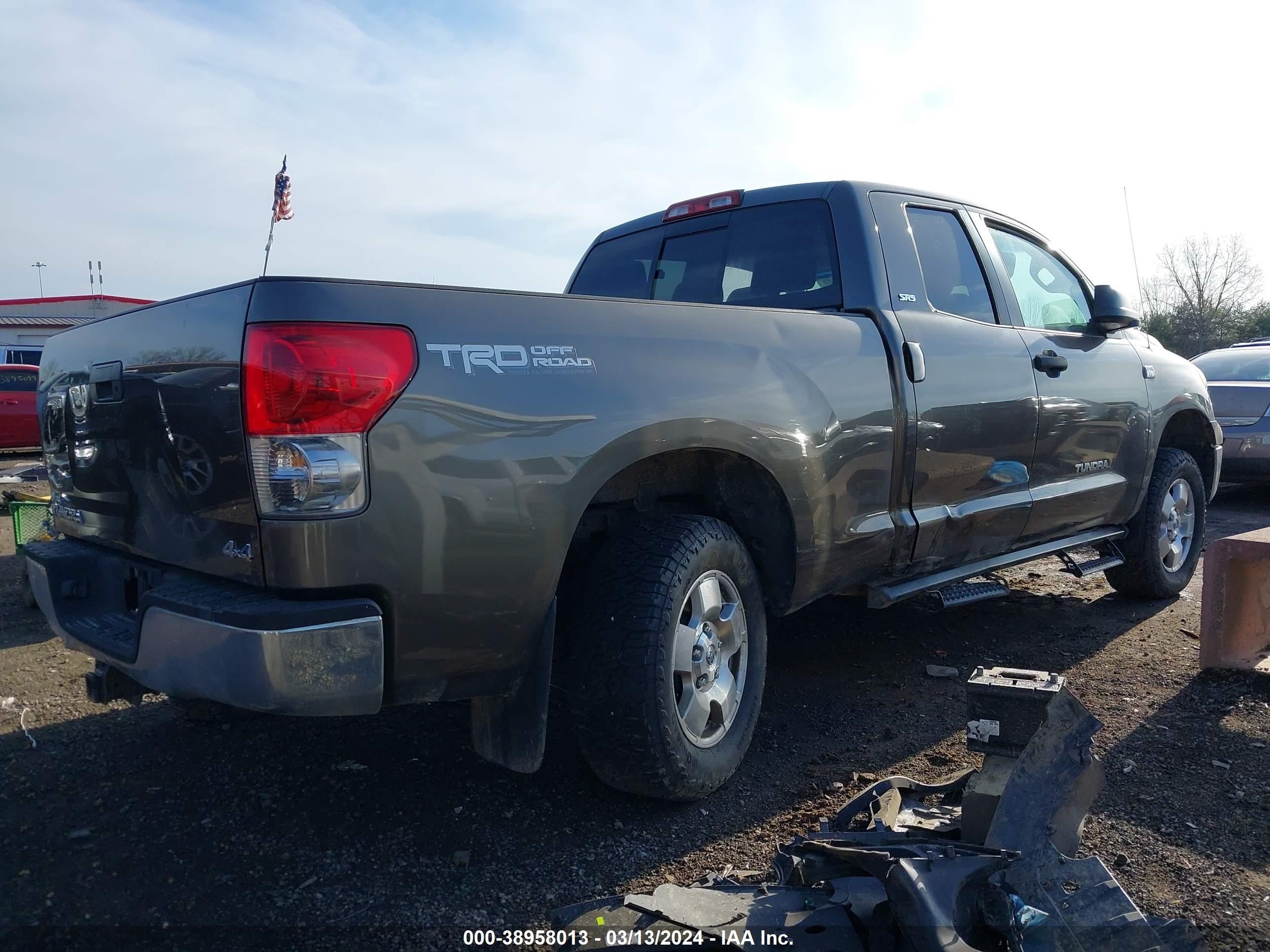 Photo 3 VIN: 5TBBT541X7S456958 - TOYOTA TUNDRA 