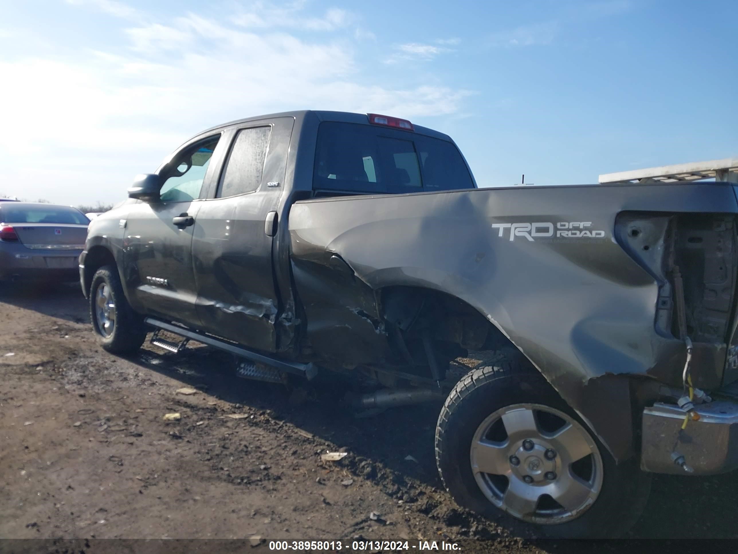 Photo 5 VIN: 5TBBT541X7S456958 - TOYOTA TUNDRA 