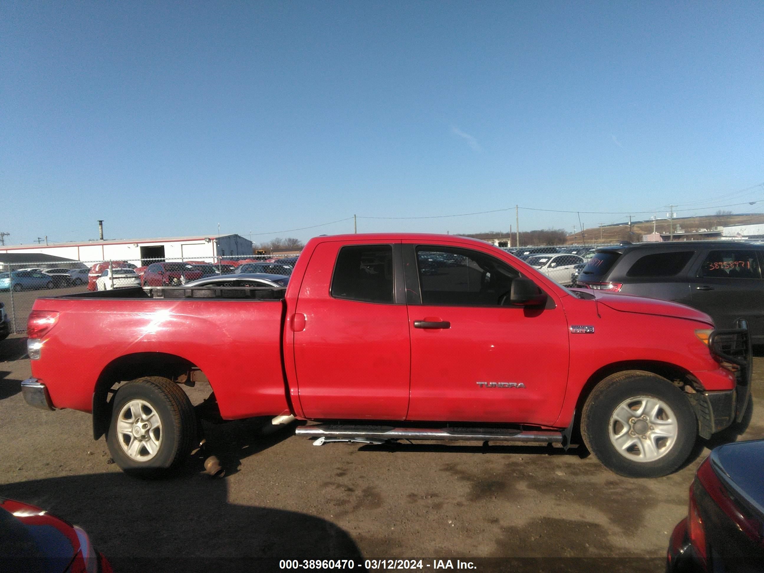 Photo 12 VIN: 5TBBV54108S496221 - TOYOTA TUNDRA 