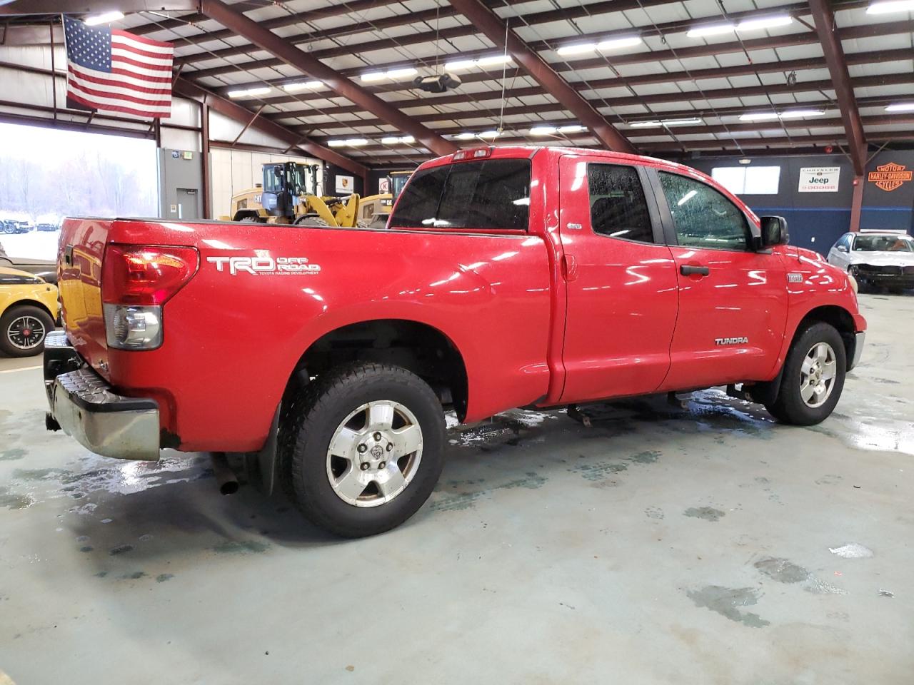 Photo 2 VIN: 5TBBV54117S463596 - TOYOTA TUNDRA 