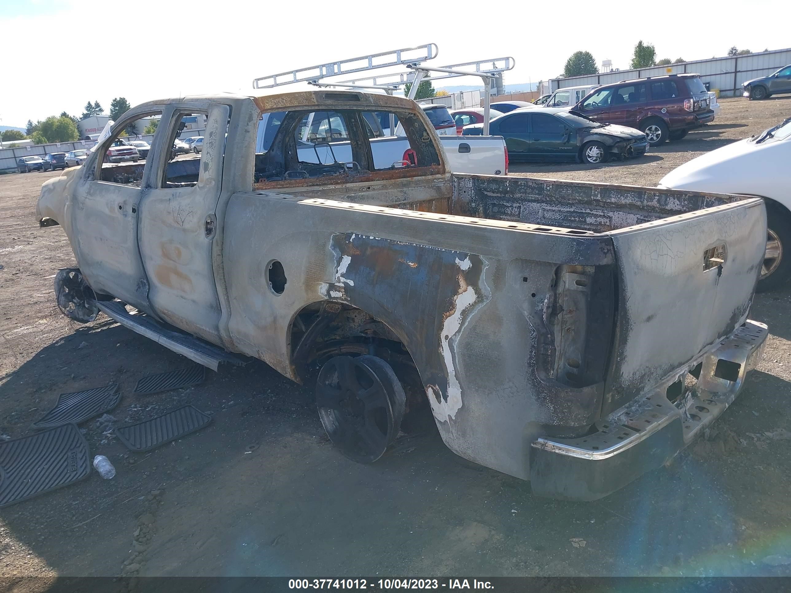 Photo 2 VIN: 5TBBV54148S496495 - TOYOTA TUNDRA 