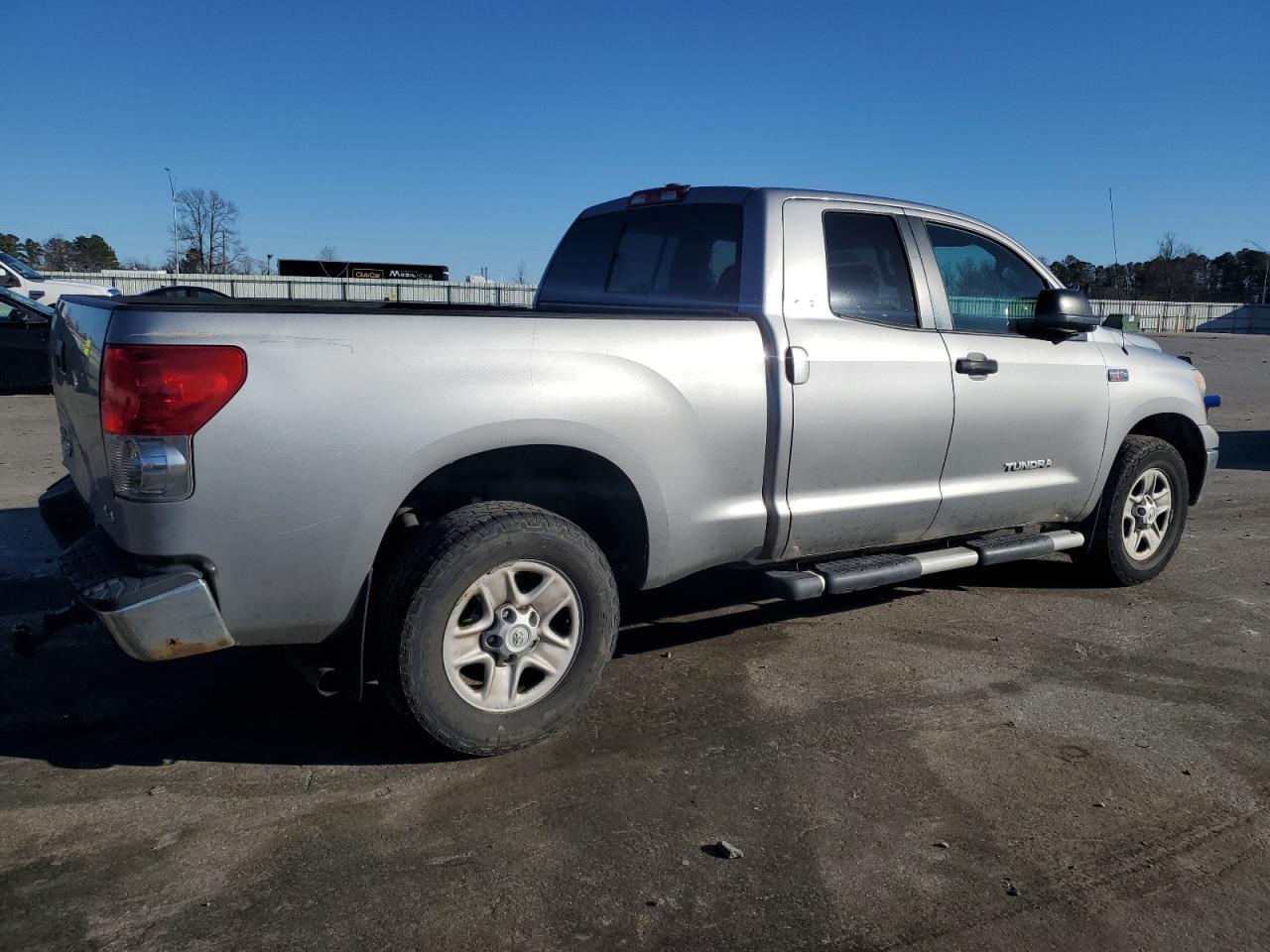 Photo 2 VIN: 5TBBV54157S479087 - TOYOTA TUNDRA 