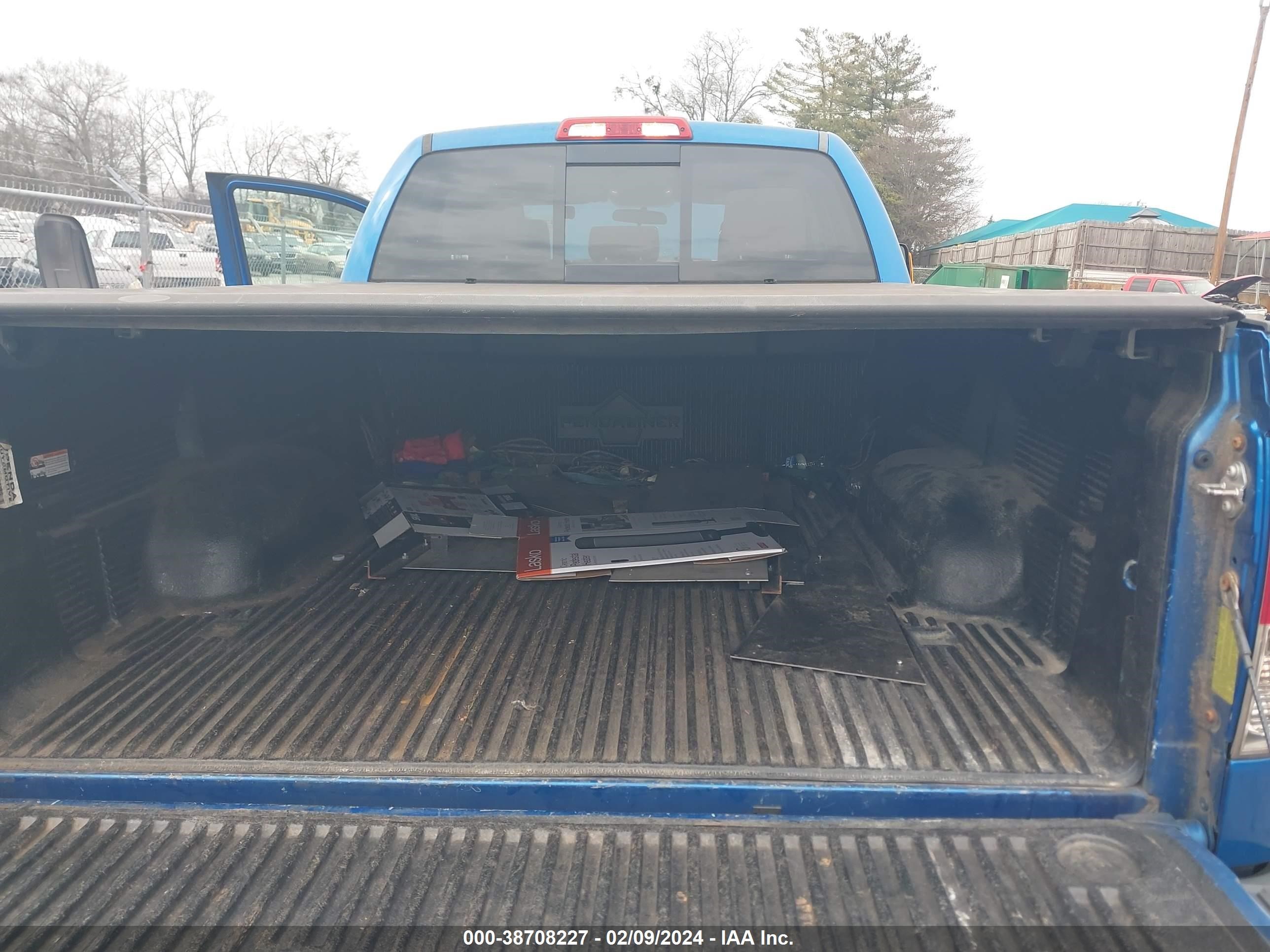 Photo 11 VIN: 5TBBV54168S492240 - TOYOTA TUNDRA 