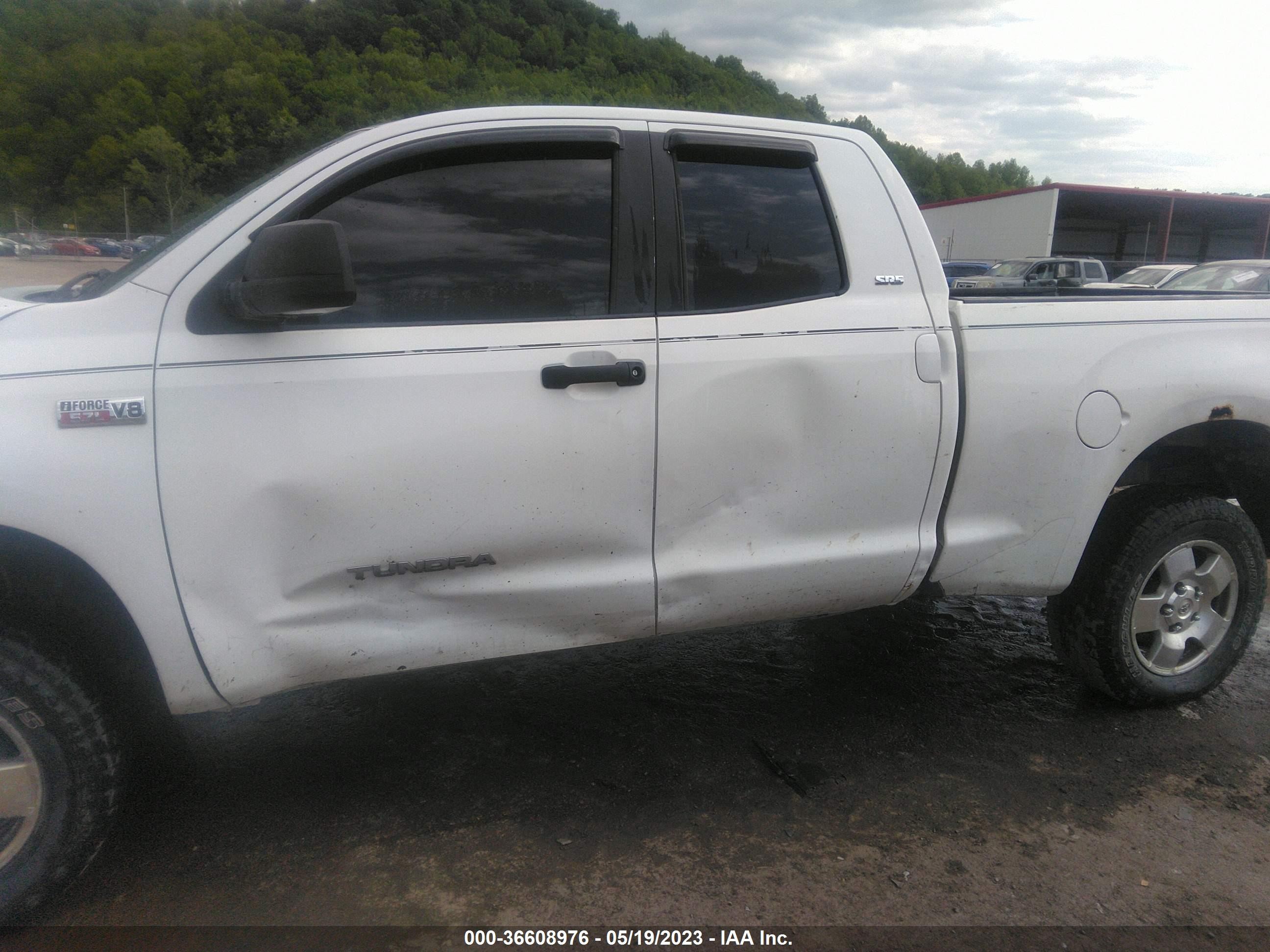 Photo 5 VIN: 5TBBV54197S450837 - TOYOTA TUNDRA 