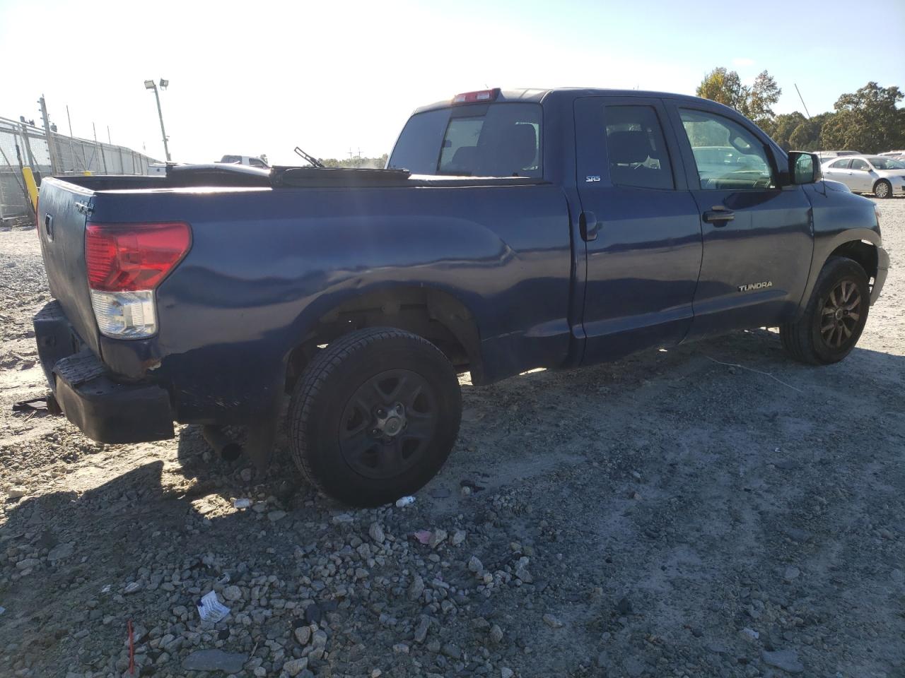 Photo 2 VIN: 5TBBV54197S457299 - TOYOTA TUNDRA 