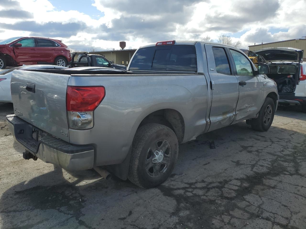 Photo 2 VIN: 5TBBV541X7S466948 - TOYOTA TUNDRA 