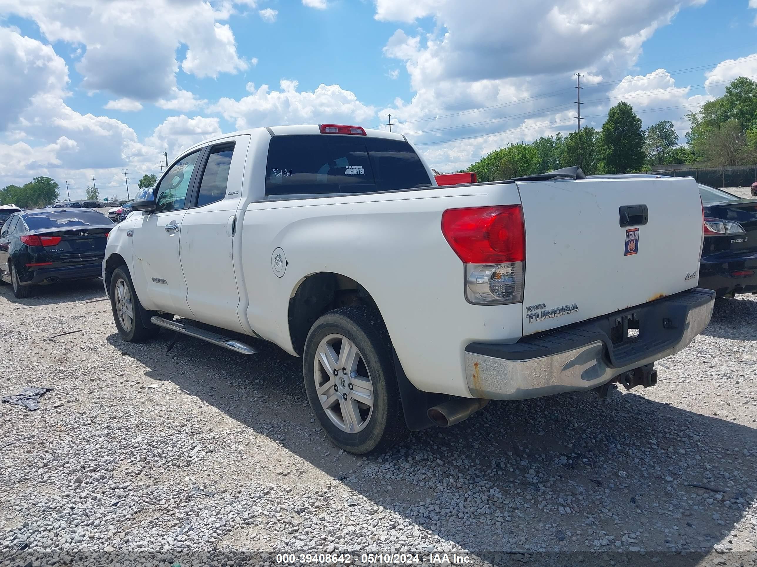 Photo 2 VIN: 5TBBV58127S452732 - TOYOTA TUNDRA 