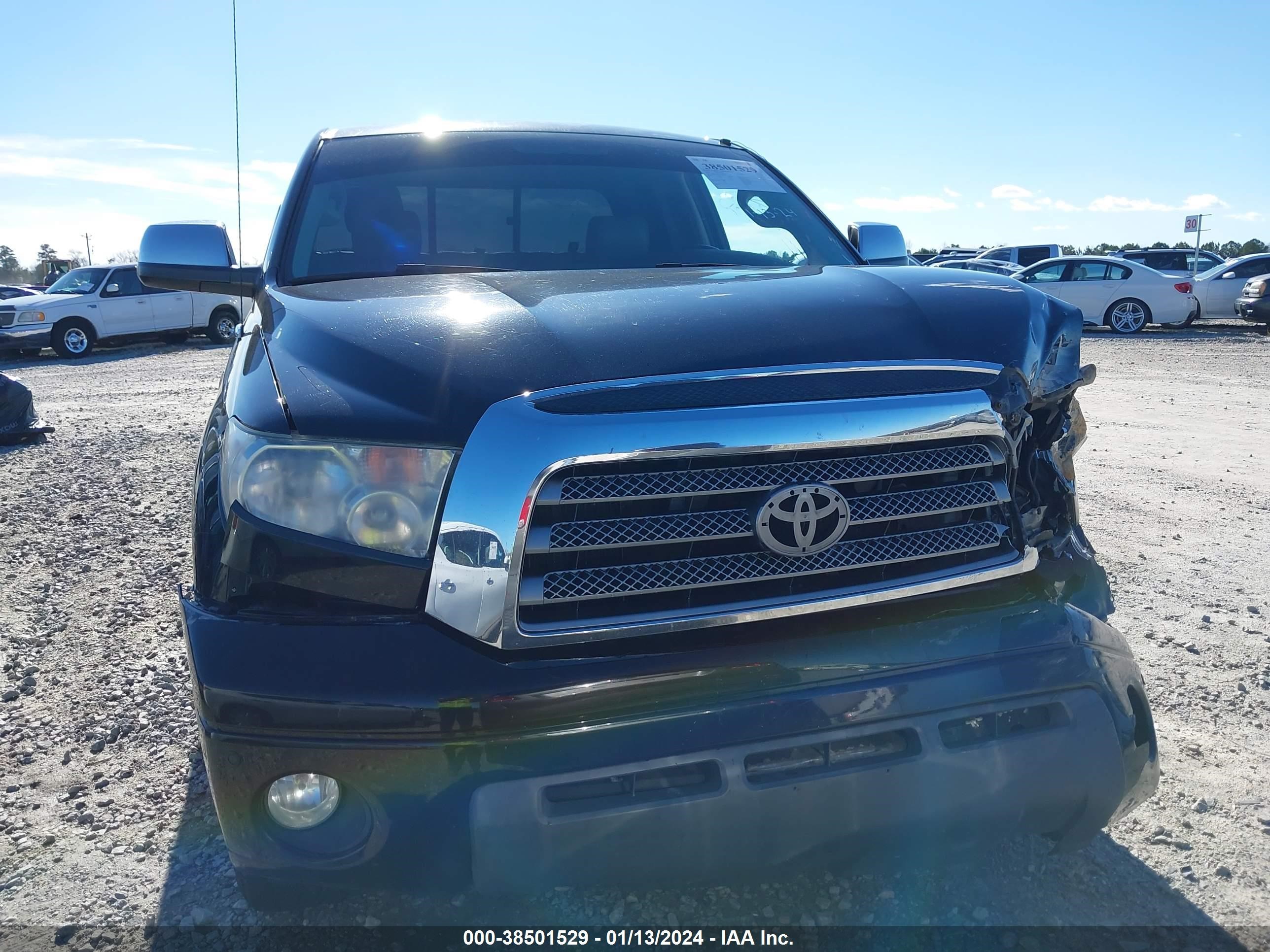 Photo 11 VIN: 5TBBV58178S496825 - TOYOTA TUNDRA 