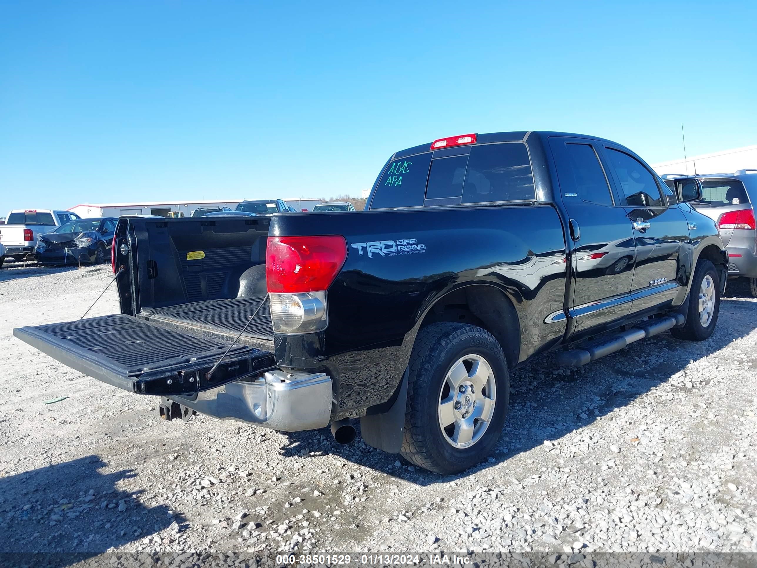 Photo 3 VIN: 5TBBV58178S496825 - TOYOTA TUNDRA 