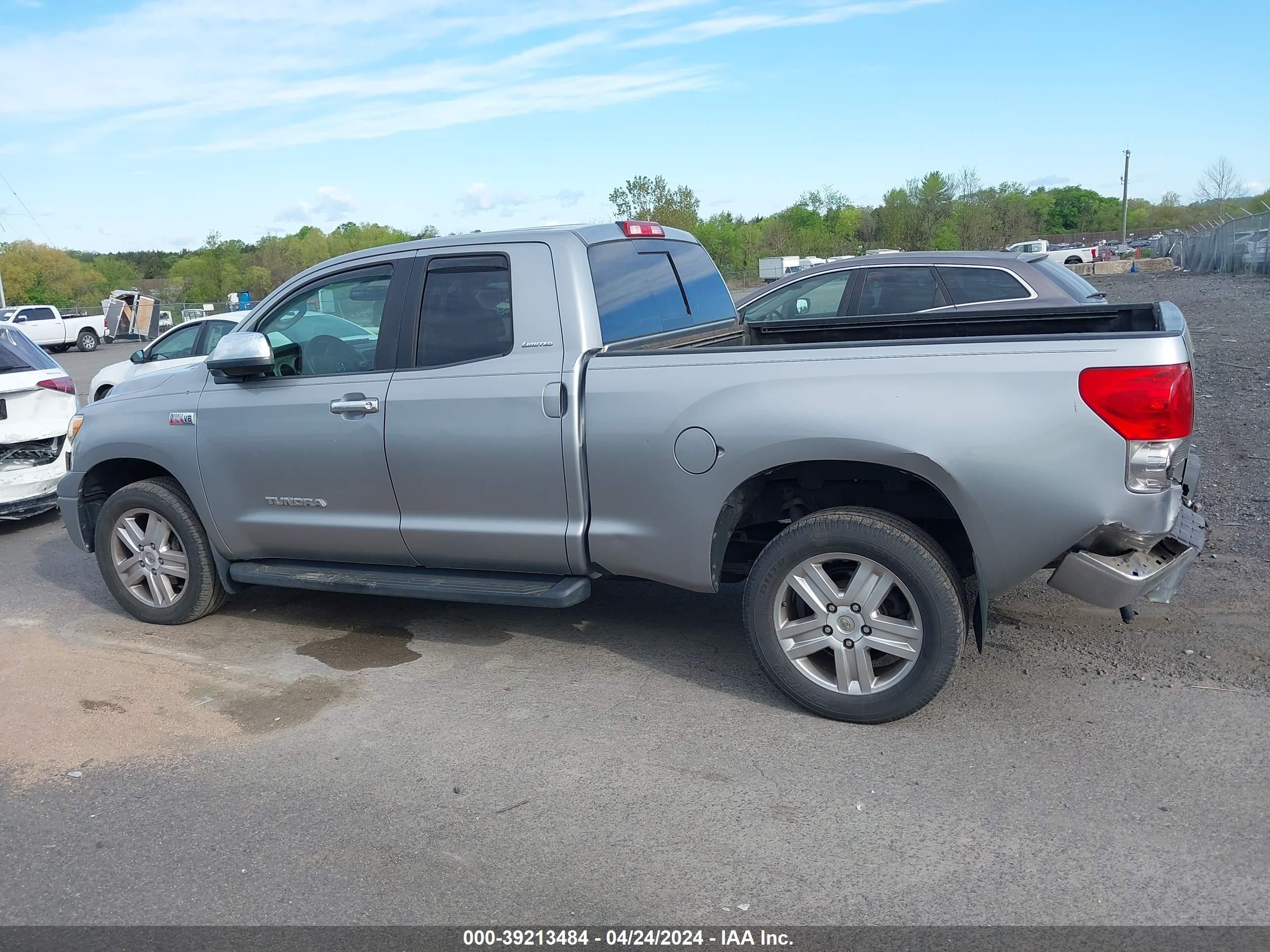 Photo 13 VIN: 5TBBV581X7S484540 - TOYOTA TUNDRA 