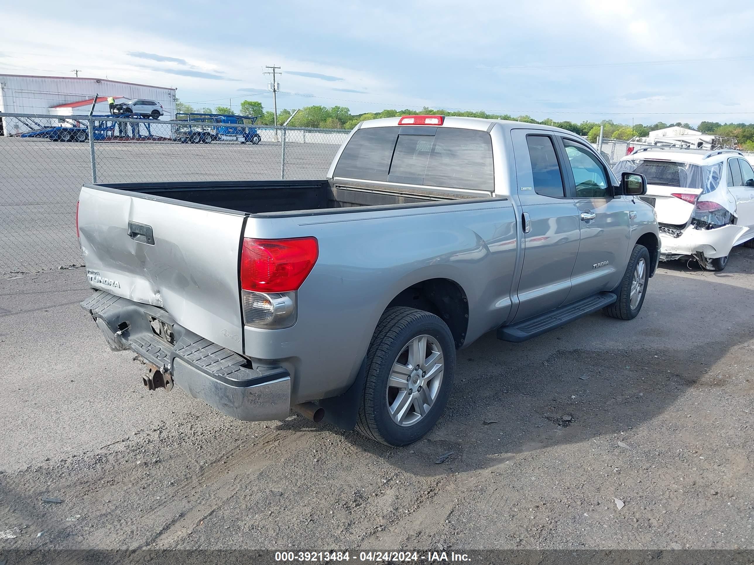 Photo 3 VIN: 5TBBV581X7S484540 - TOYOTA TUNDRA 