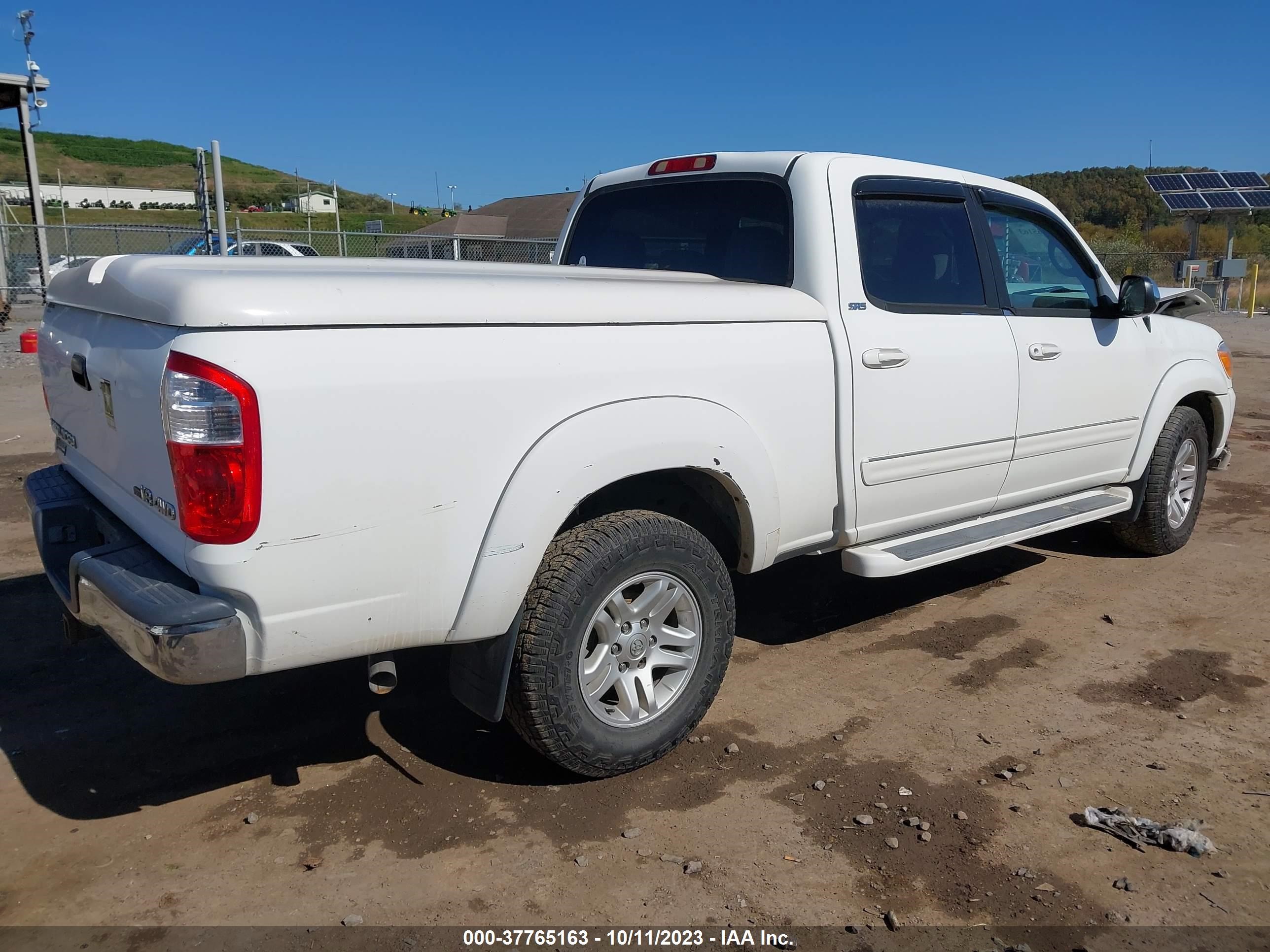 Photo 3 VIN: 5TBDT44115S469503 - TOYOTA TUNDRA 