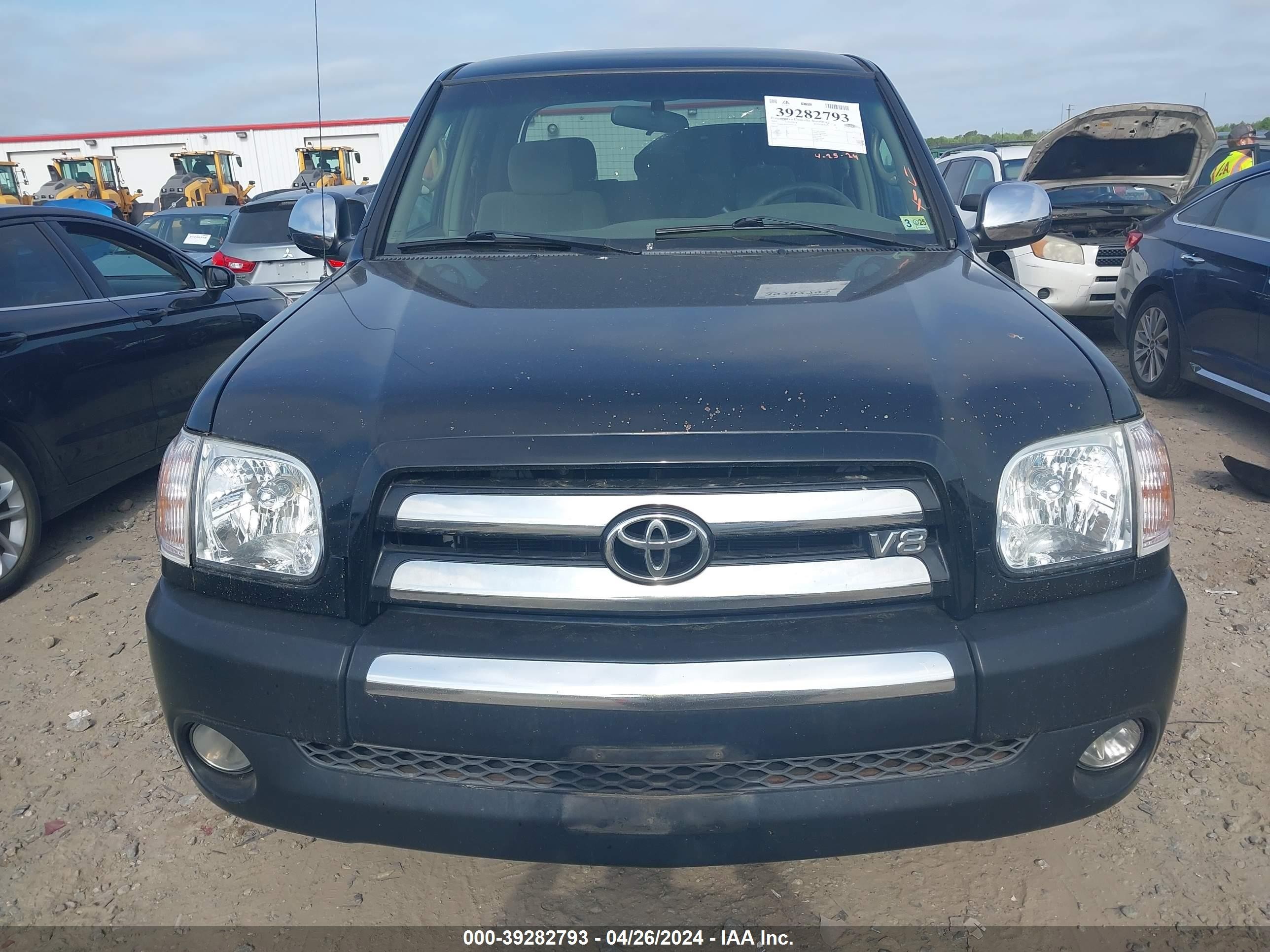 Photo 11 VIN: 5TBDT44115S495521 - TOYOTA TUNDRA 