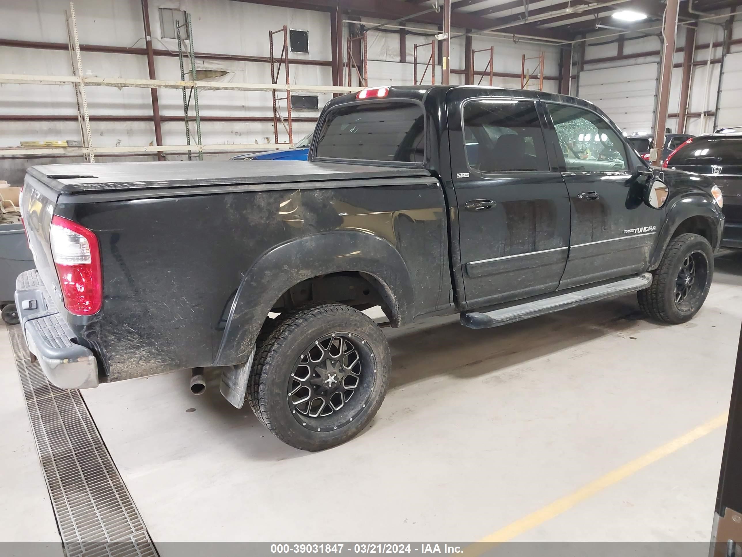 Photo 3 VIN: 5TBDT44125S475018 - TOYOTA TUNDRA 