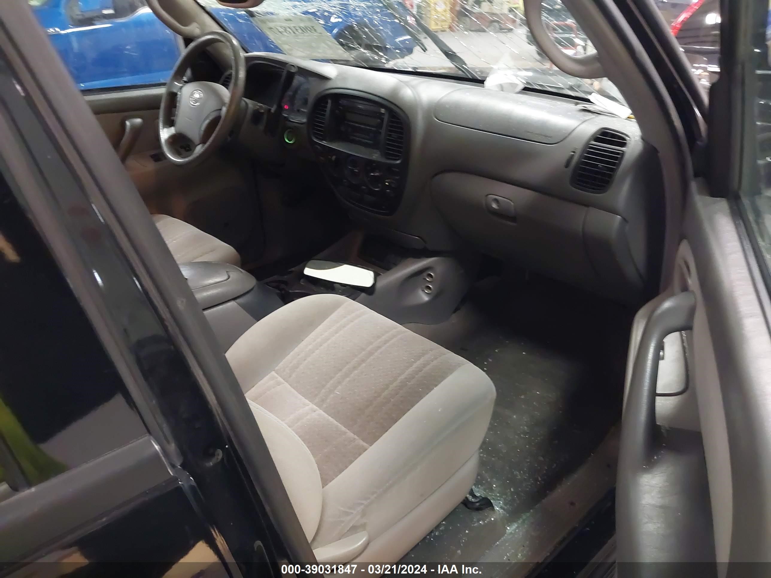 Photo 4 VIN: 5TBDT44125S475018 - TOYOTA TUNDRA 