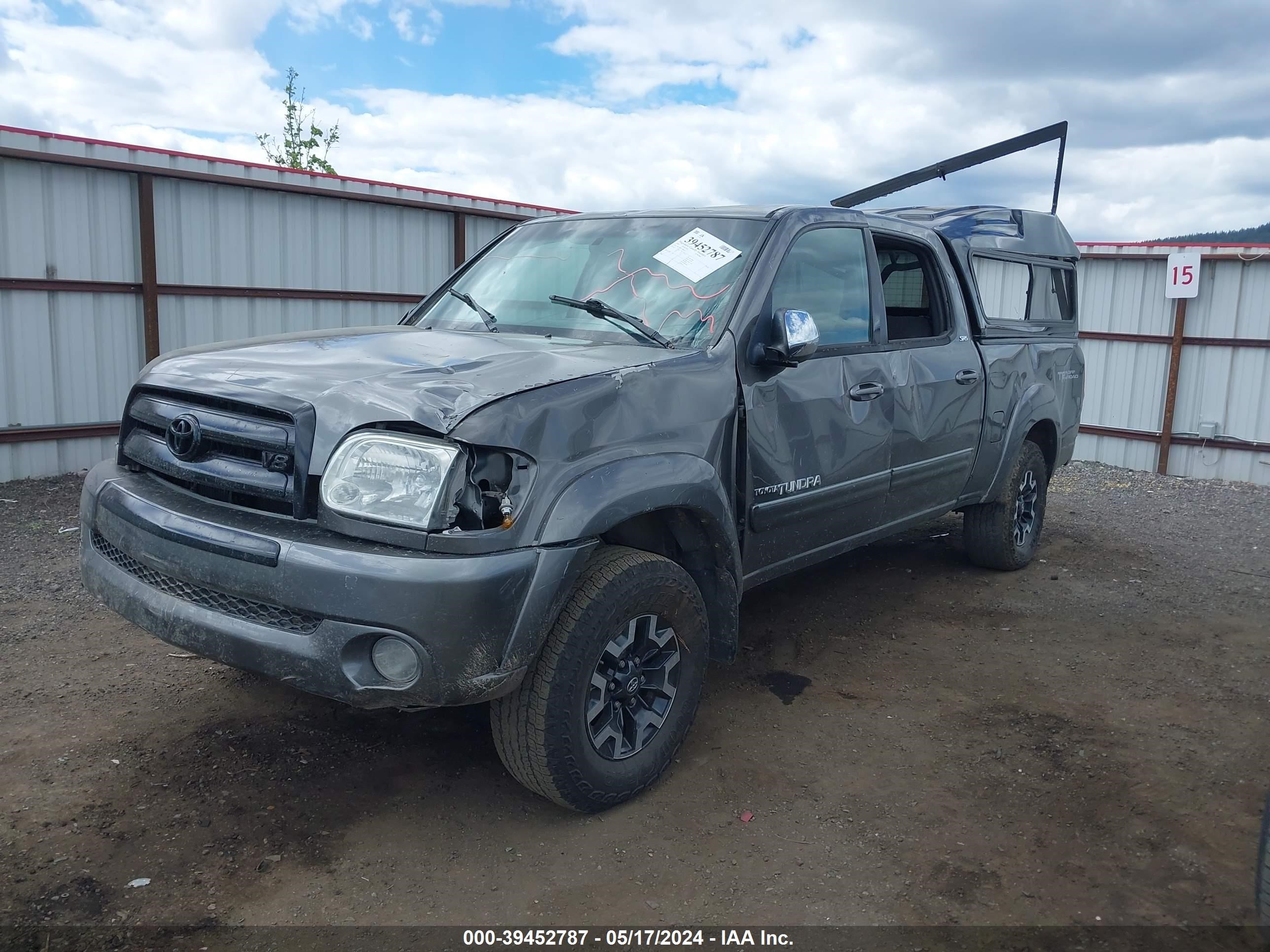 Photo 1 VIN: 5TBDT44125S494216 - TOYOTA TUNDRA 