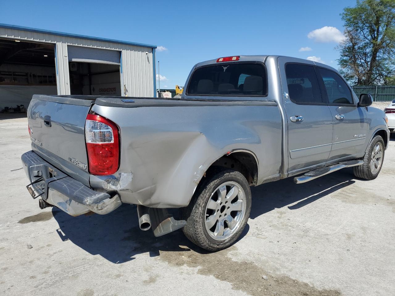 Photo 2 VIN: 5TBDT44145S490037 - TOYOTA TUNDRA 