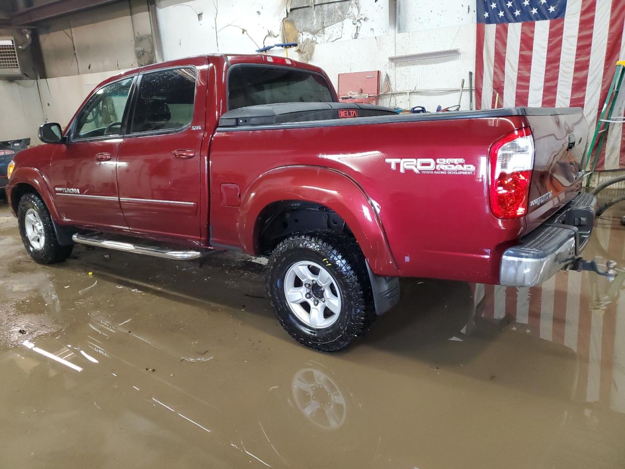 Photo 1 VIN: 5TBDT44155S488703 - TOYOTA TUNDRA 