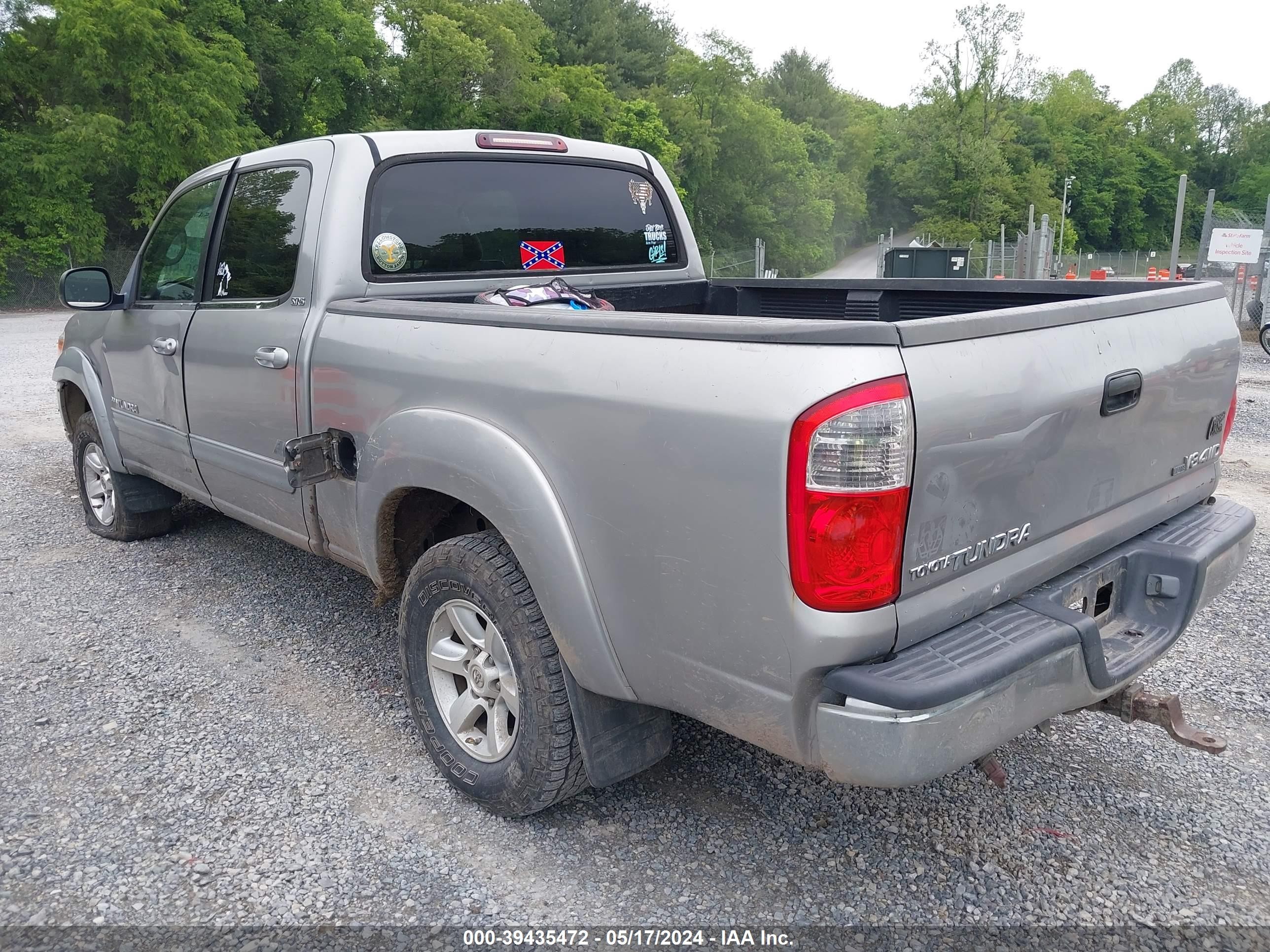 Photo 2 VIN: 5TBDT44165S484210 - TOYOTA TUNDRA 