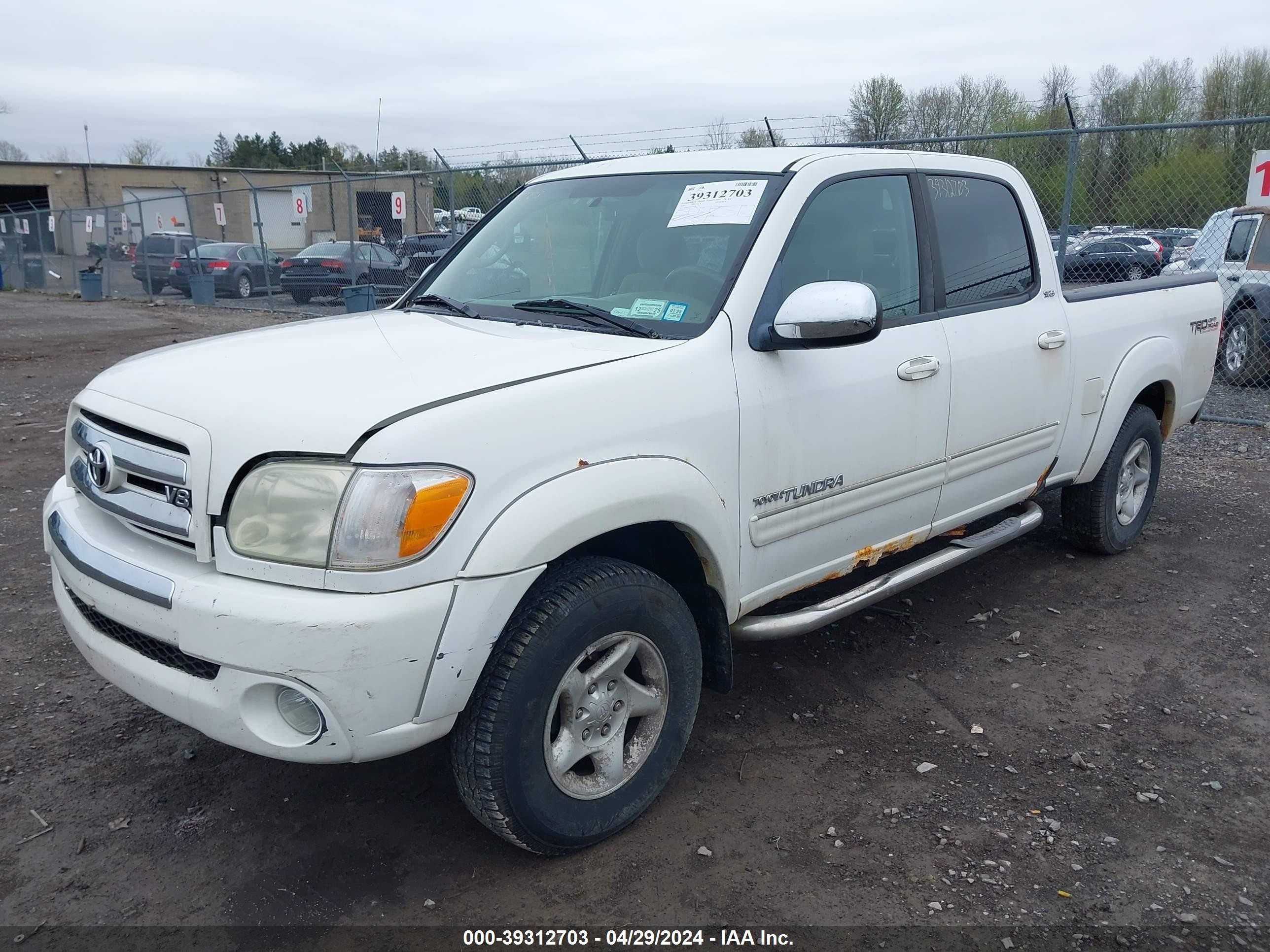 Photo 1 VIN: 5TBDT44175S501273 - TOYOTA TUNDRA 