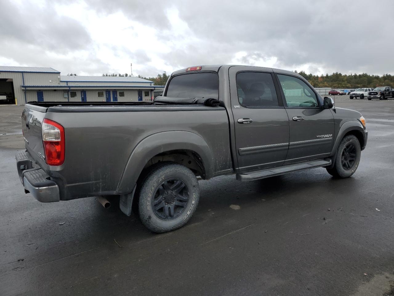 Photo 2 VIN: 5TBDT44195S500979 - TOYOTA TUNDRA 