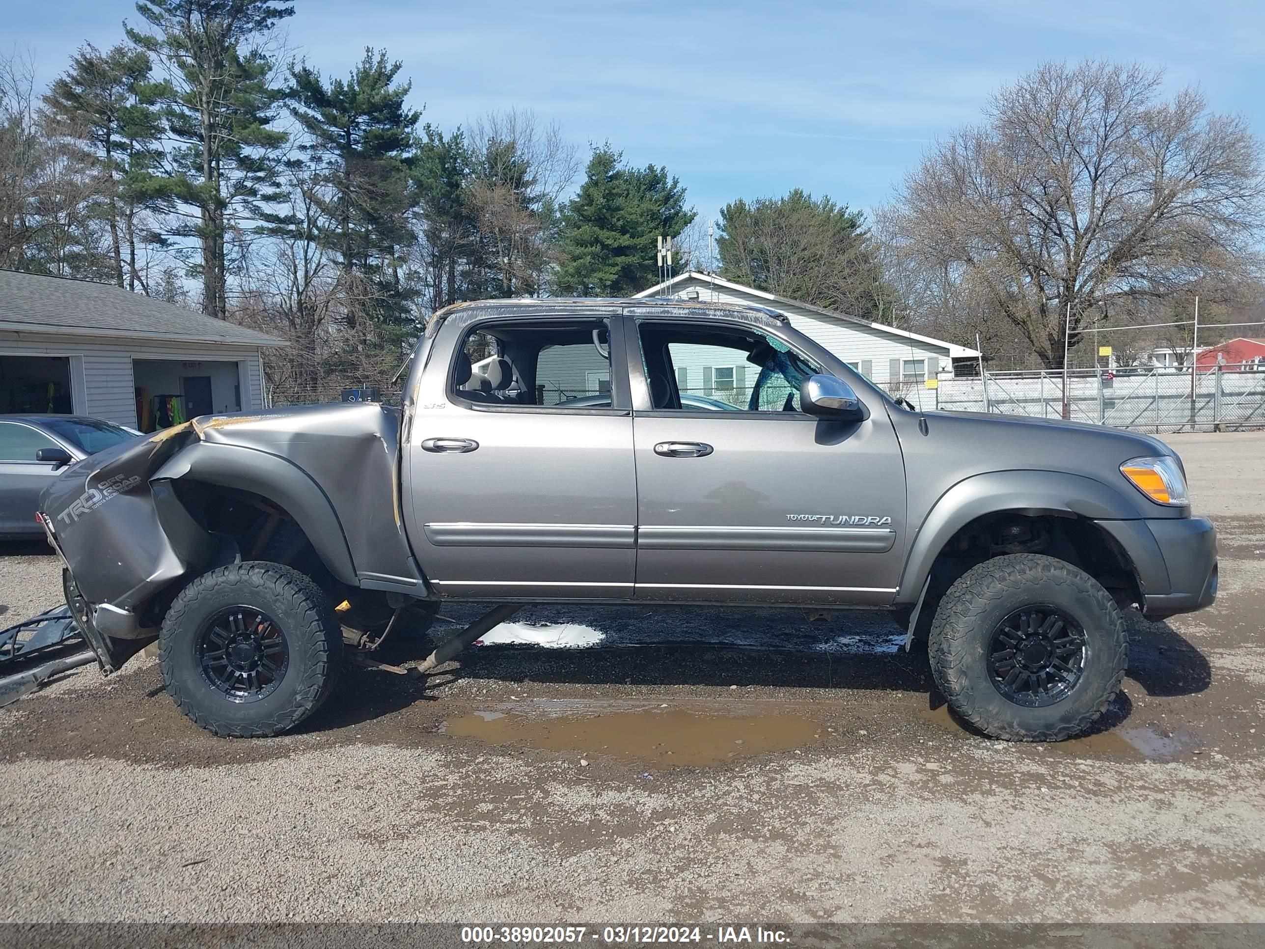 Photo 13 VIN: 5TBDT44196S536043 - TOYOTA TUNDRA 