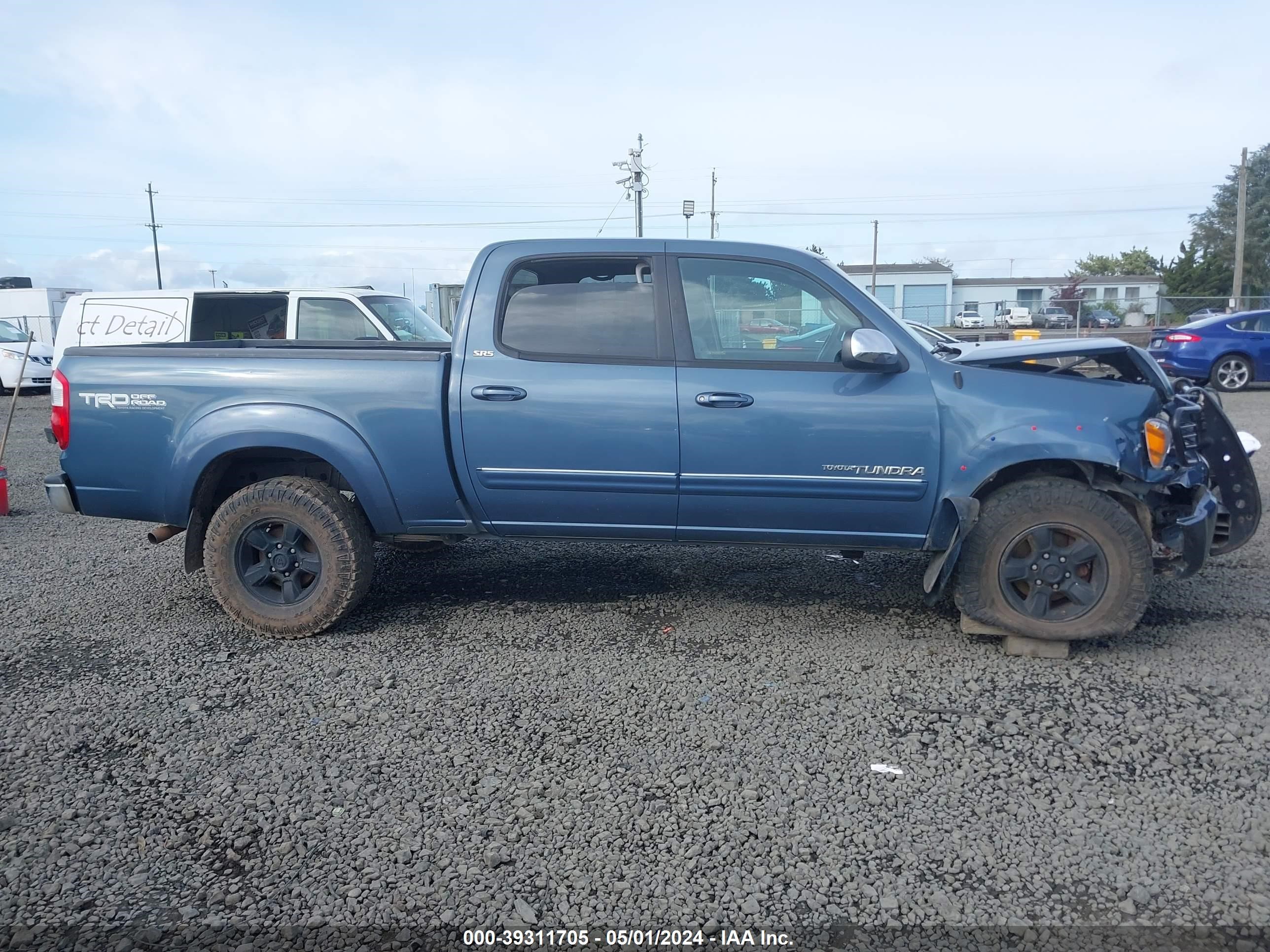 Photo 12 VIN: 5TBDT44196S553151 - TOYOTA TUNDRA 