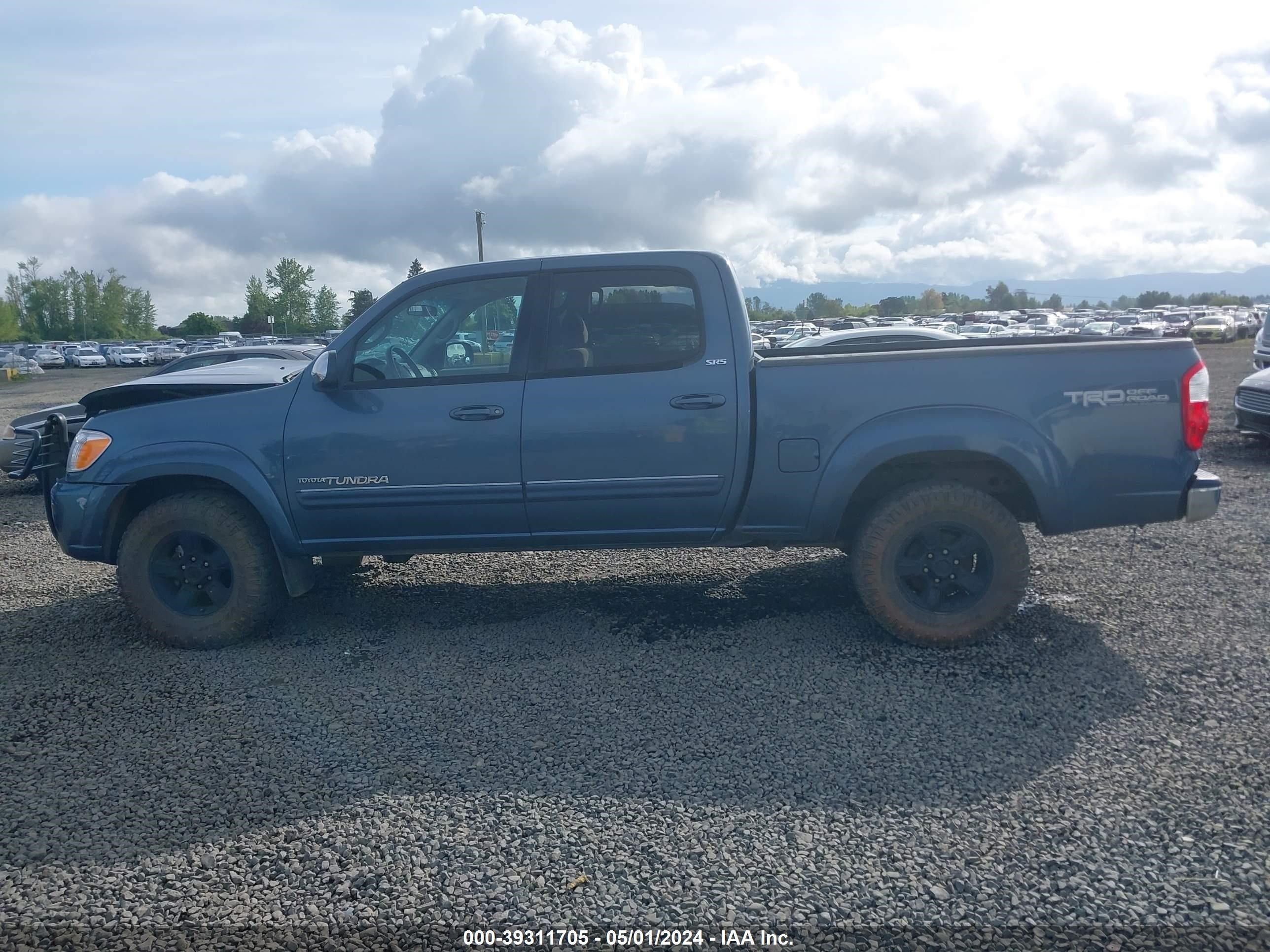 Photo 13 VIN: 5TBDT44196S553151 - TOYOTA TUNDRA 