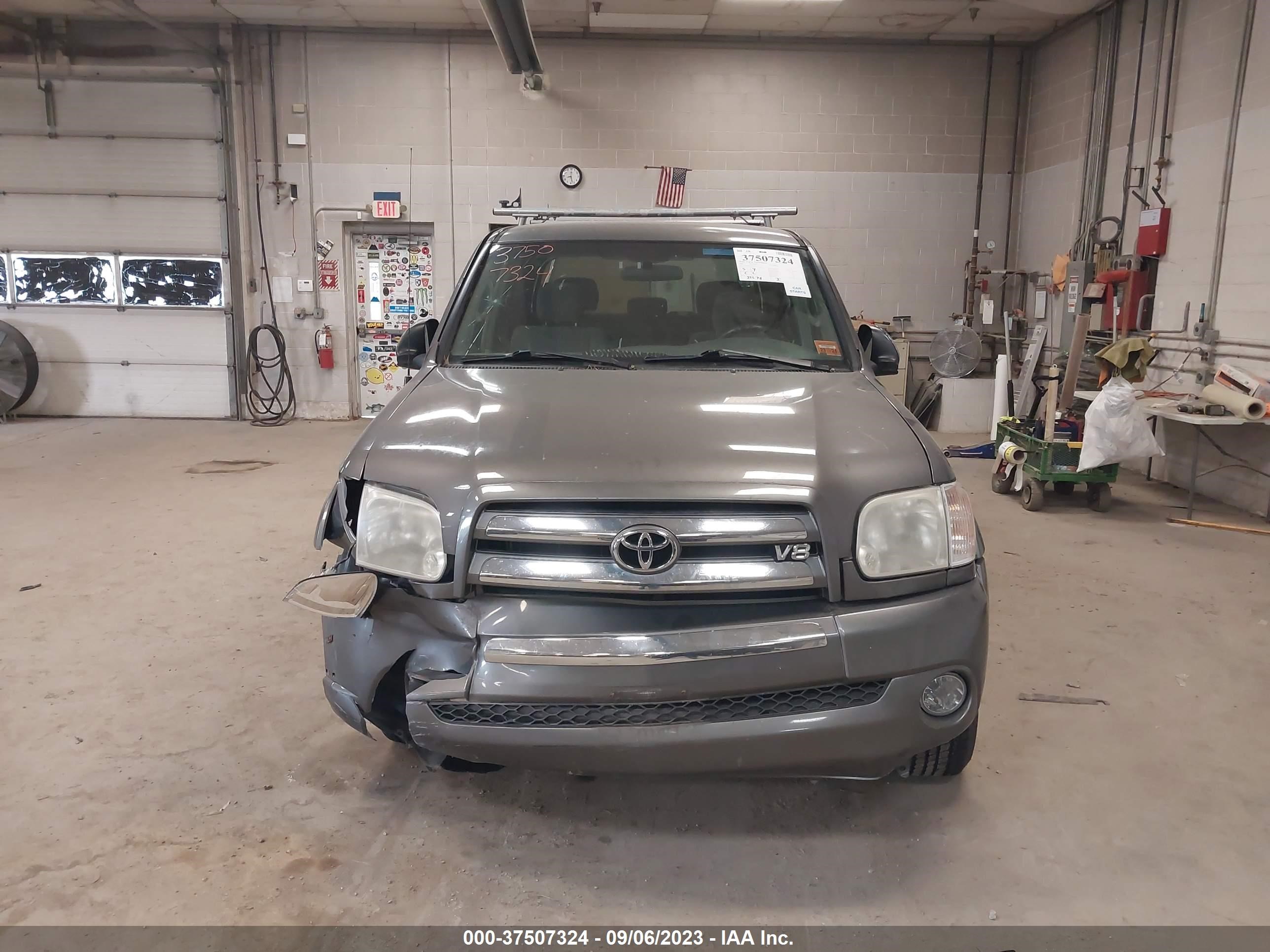 Photo 11 VIN: 5TBDT441X5S474439 - TOYOTA TUNDRA 